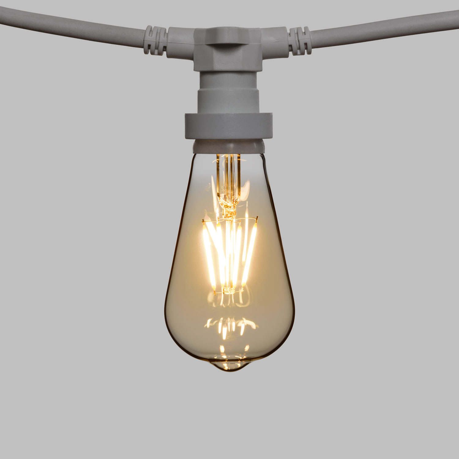 Catena 5 m, 8 lampadine led Edison Ø 64 mm di 4 Watt, cavo bianco, prolungabile 5 Catena 5 m, 8 lampadine led Edison Ø 64 mm di 4 Watt, cavo bianco, prolungabile 5