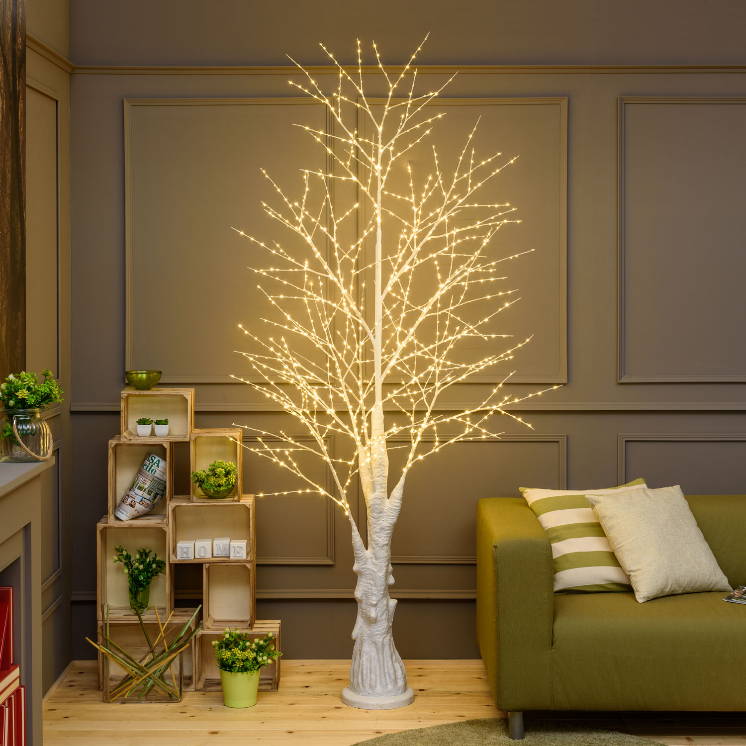 Arbre marron avec tronc et base ronde, h 2,40 m, 1200 microled blanc chaud 1 Arbre marron avec tronc et base ronde, h 2,40 m, 1200 microled blanc chaud 1