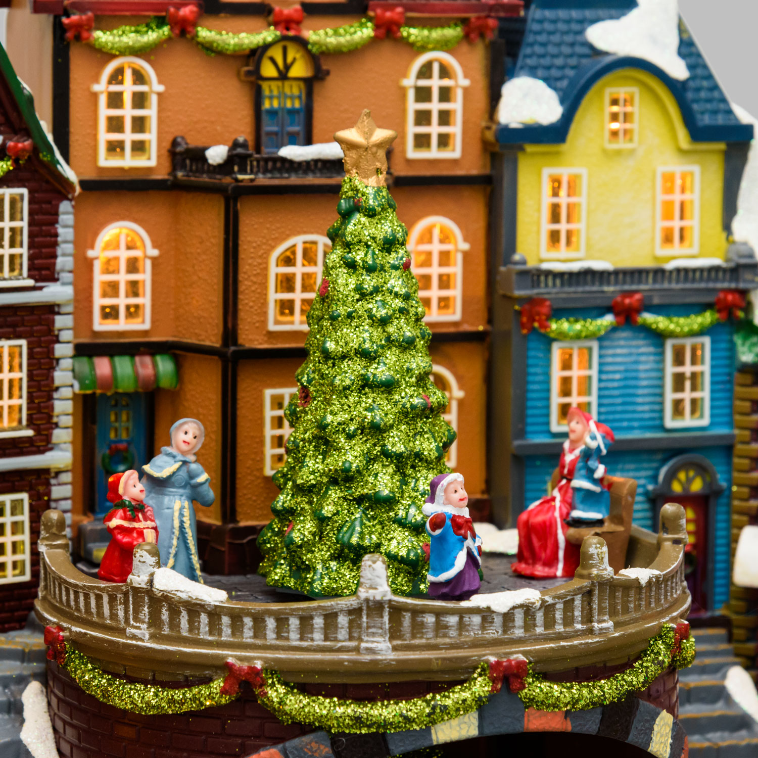 Pueblo de Navidad, Estación con Trenecito en movimiento y Árbol de Navidad giratorio, h 38 cm, villancicos 10 Pueblo de Navidad, Estación con Trenecito en movimiento y Árbol de Navidad giratorio, h 38 cm, villancicos 10