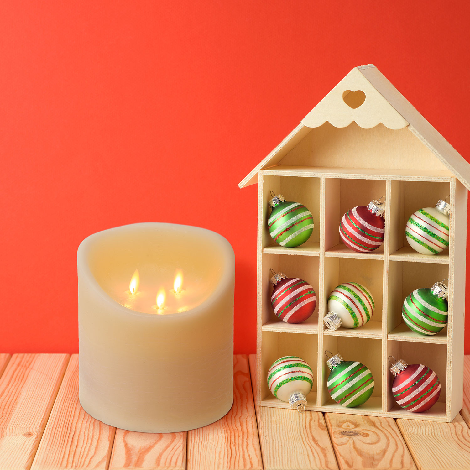 Ivory rough wax Candle, 3 flames, h 15 cm 3 Ivory rough wax Candle, 3 flames, h 15 cm 3