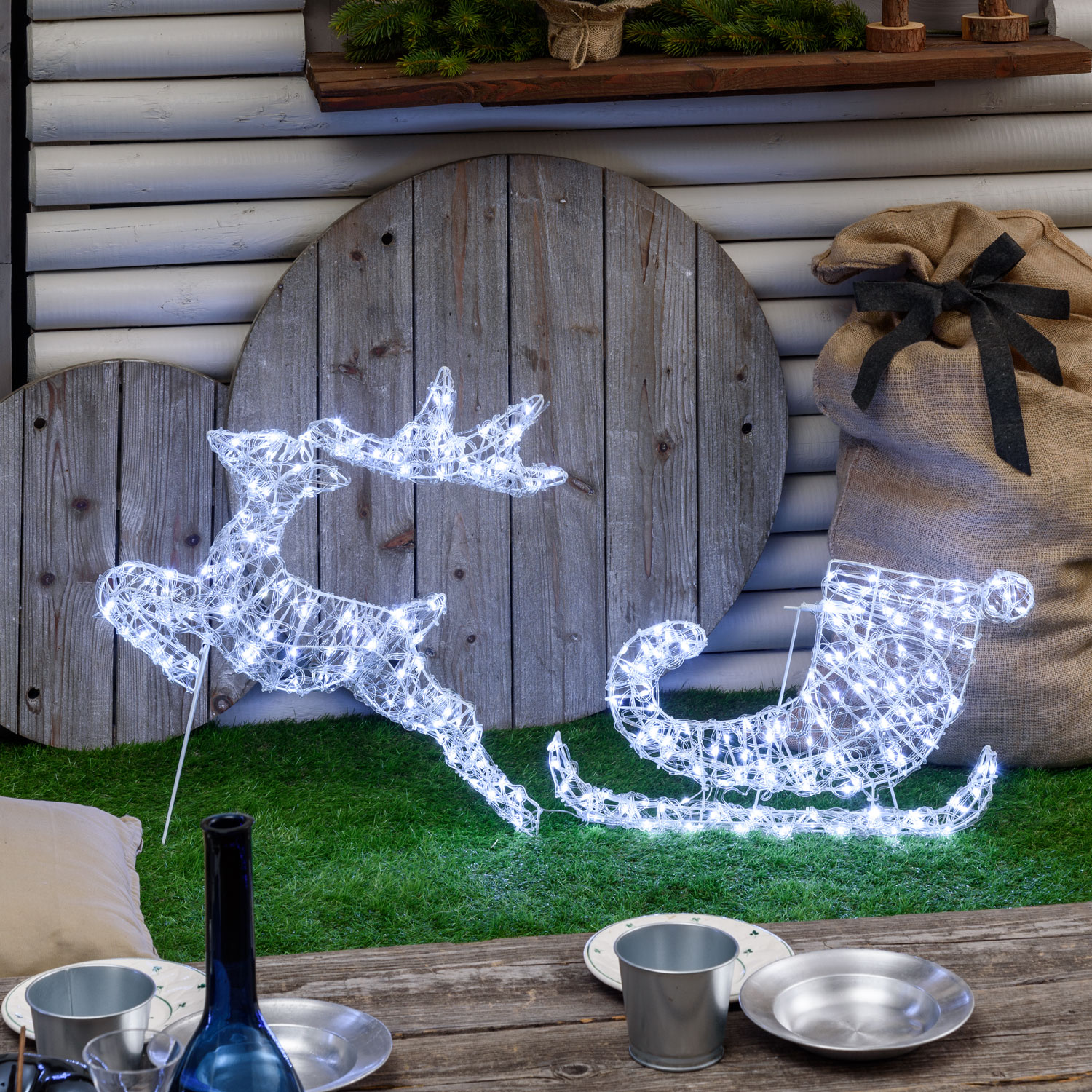 Reno con trineo 2D, h 65 cm, gotas led blanco frío Reno con trineo 2D, h 65 cm, gotas led blanco frío