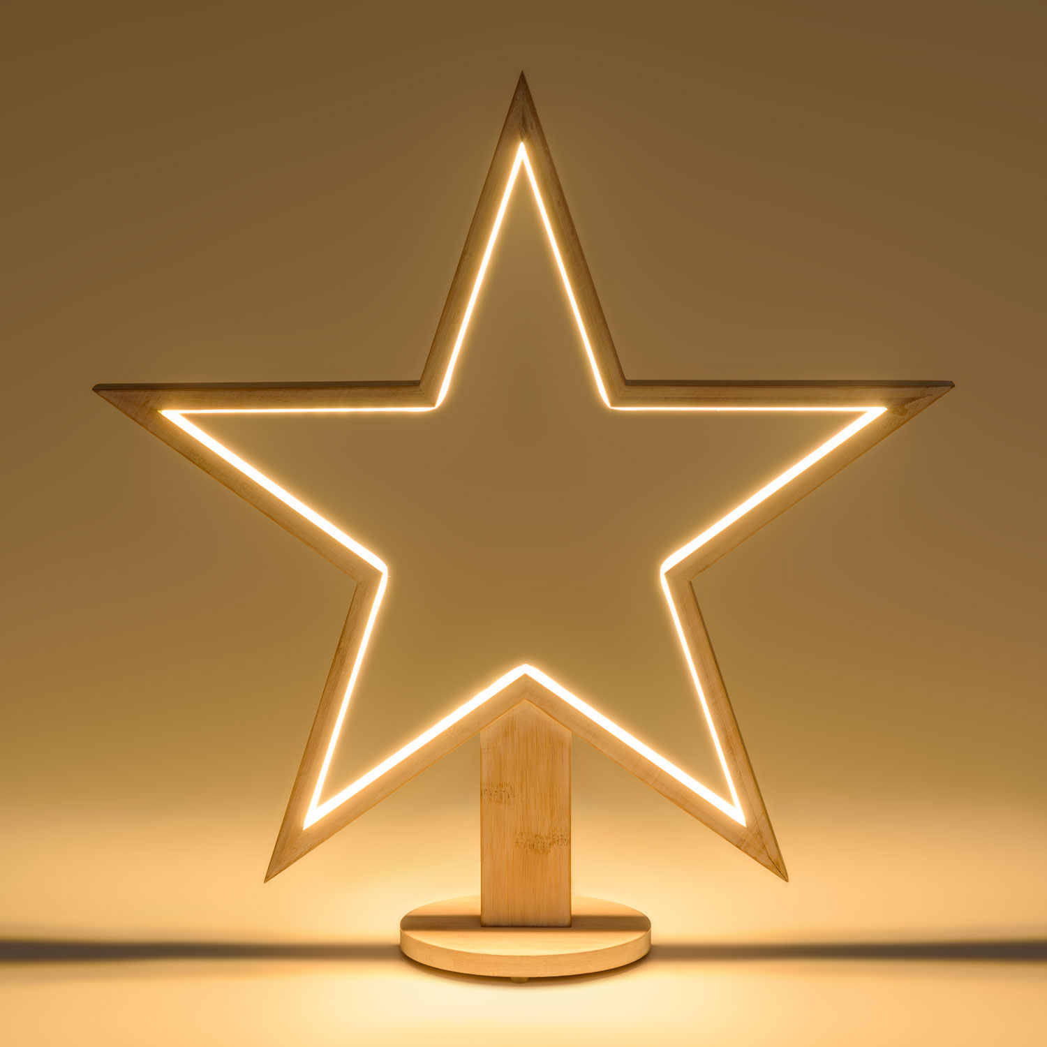 Étoile avec base en bois blanchi, 55 cm, led RGB et Blanc Chaud 28 Étoile avec base en bois blanchi, 55 cm, led RGB et Blanc Chaud 28