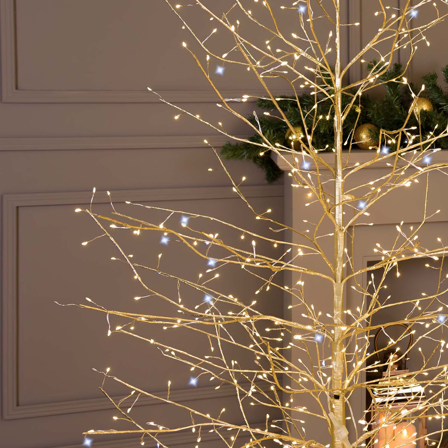 Albero luminoso Tiglio champagne 2 m, 1120 microled bianco caldo e bianco freddo, uso interno 3 Albero luminoso Tiglio champagne 2 m, 1120 microled bianco caldo e bianco freddo, uso interno 3