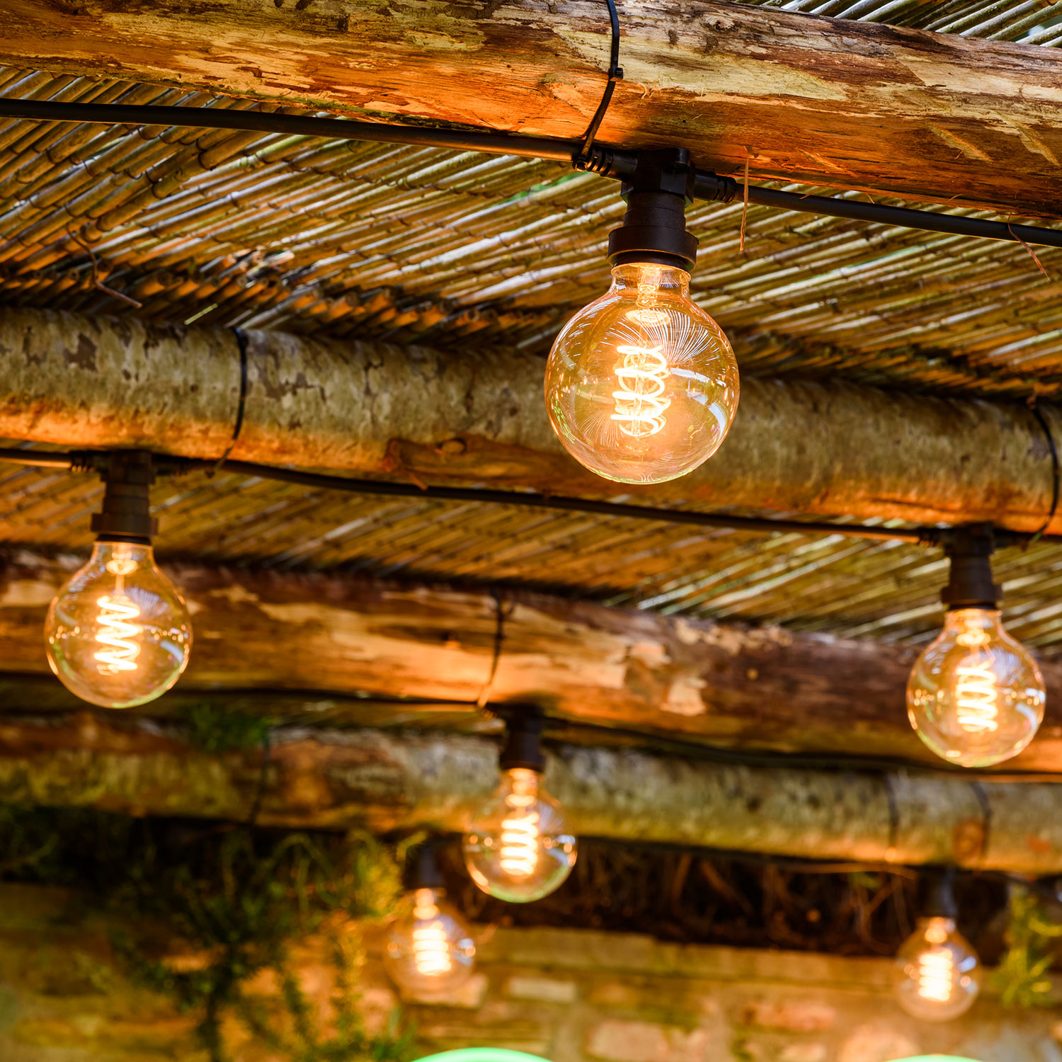 5m E27 Black Festoon Cable, 8 Sockets, Connectable 13 5m E27 Black Festoon Cable, 8 Sockets, Connectable 13