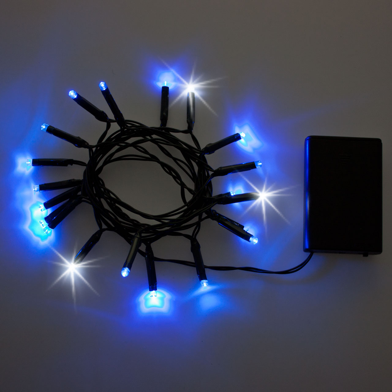 Lichterkette 2 m, 20 LEDs blau und kaltweiß Lichterkette 2 m, 20 LEDs blau und kaltweiß