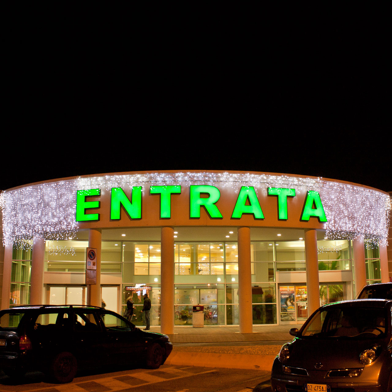 Cortina 2 x h 3 m, 608 maxiled blanco frío, cable blanco, prolongable 5