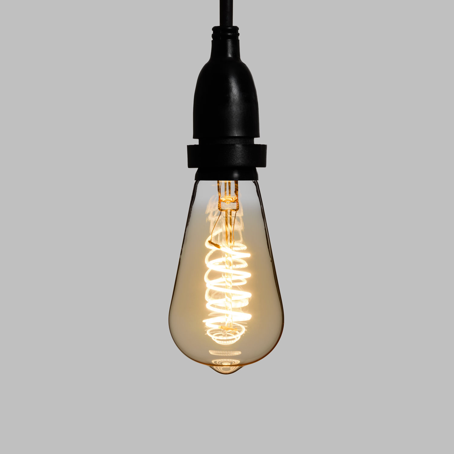 Catena 5 m, 8 lampadine pendenti Edison Ø 64 mm, h 30 cm, led a spirale, prolungabile 2 Catena 5 m, 8 lampadine pendenti Edison Ø 64 mm, h 30 cm, led a spirale, prolungabile 2