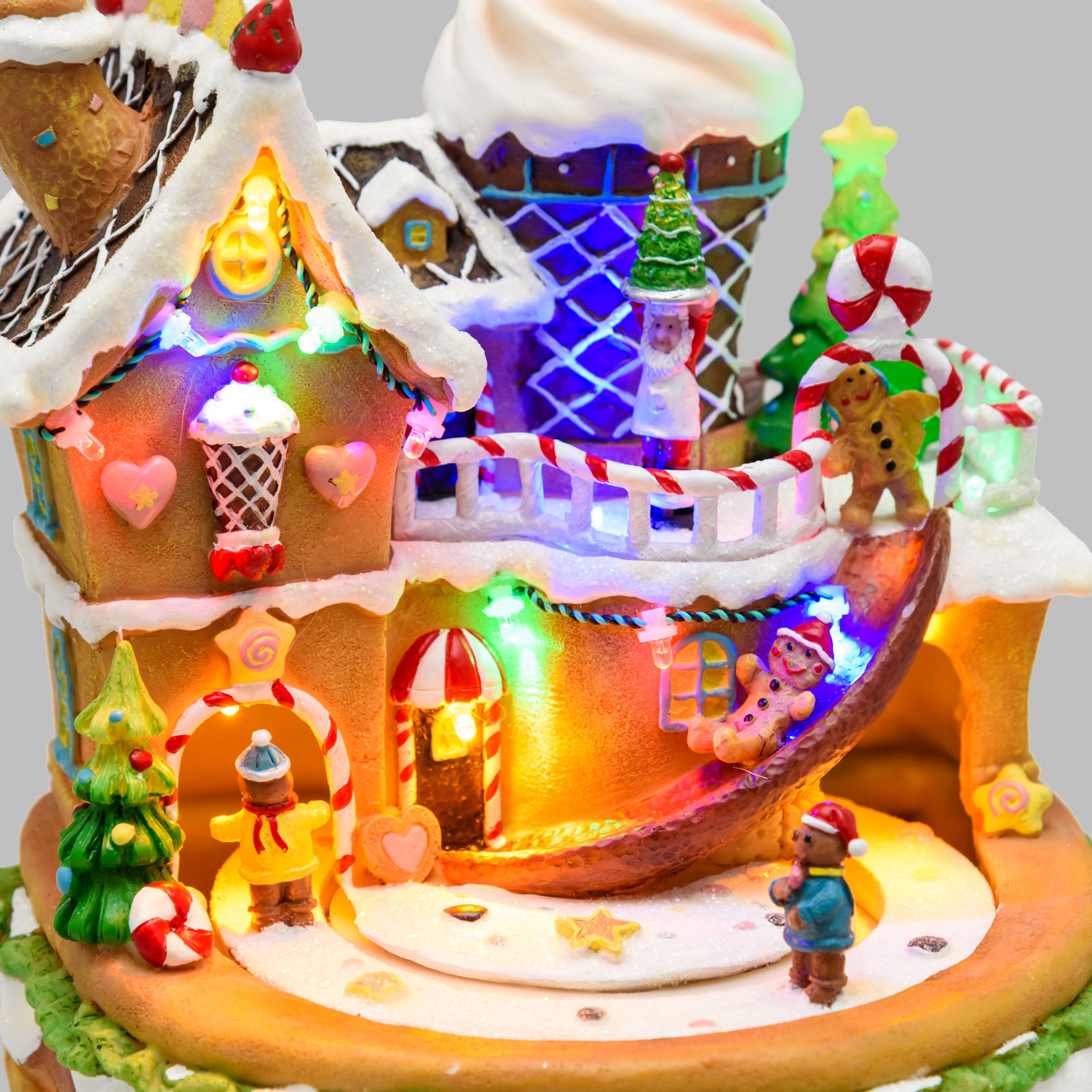 Village de Noël, Village en pain d'épice avec personnages en mouvement, h 25 cm, musiques de Noël 8 Village de Noël, Village en pain d'épice avec personnages en mouvement, h 25 cm, musiques de Noël 8