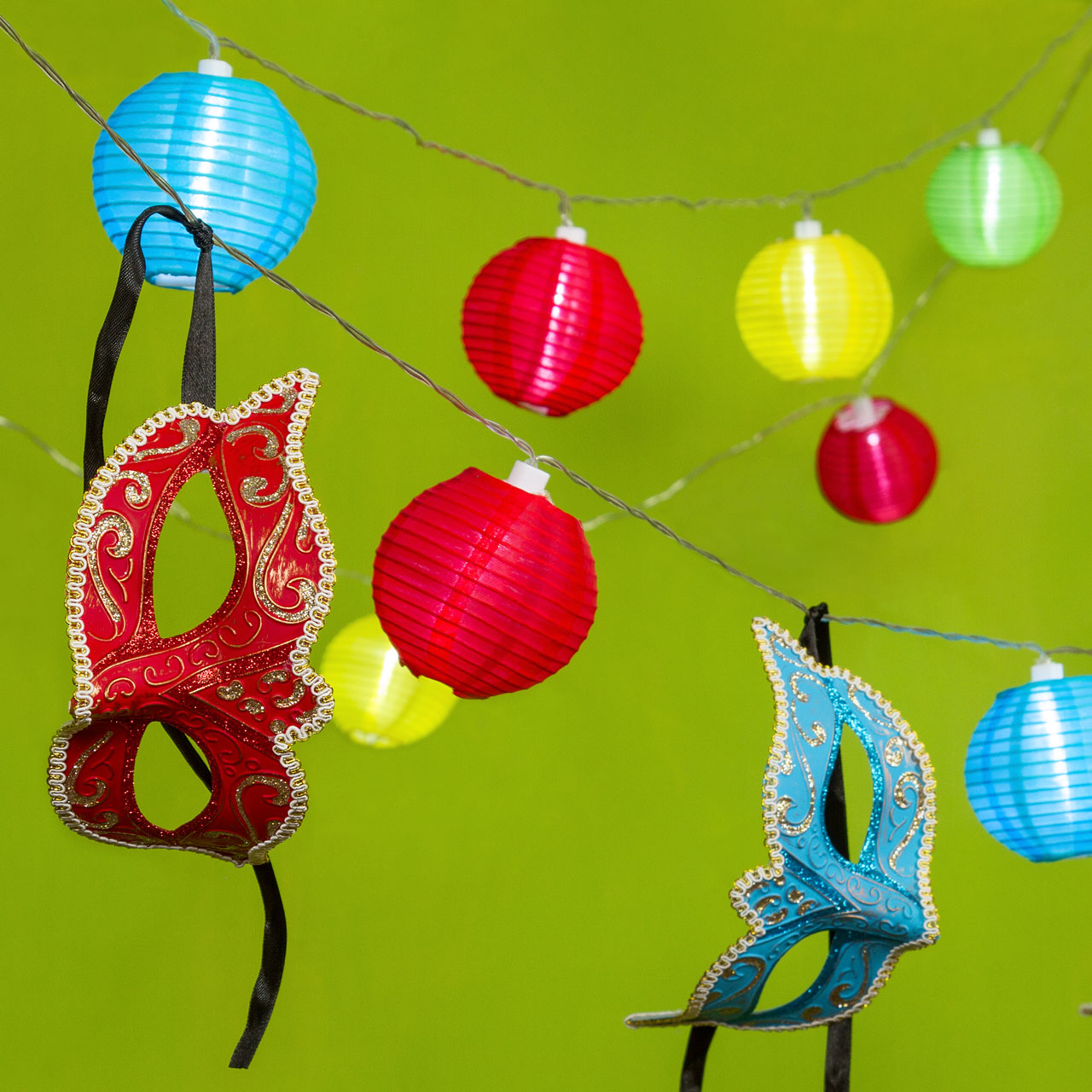 Dekolichterkette 5,6 m, 16 bunte Lampions mit kaltweißen LEDs 2 Dekolichterkette 5,6 m, 16 bunte Lampions mit kaltweißen LEDs 2