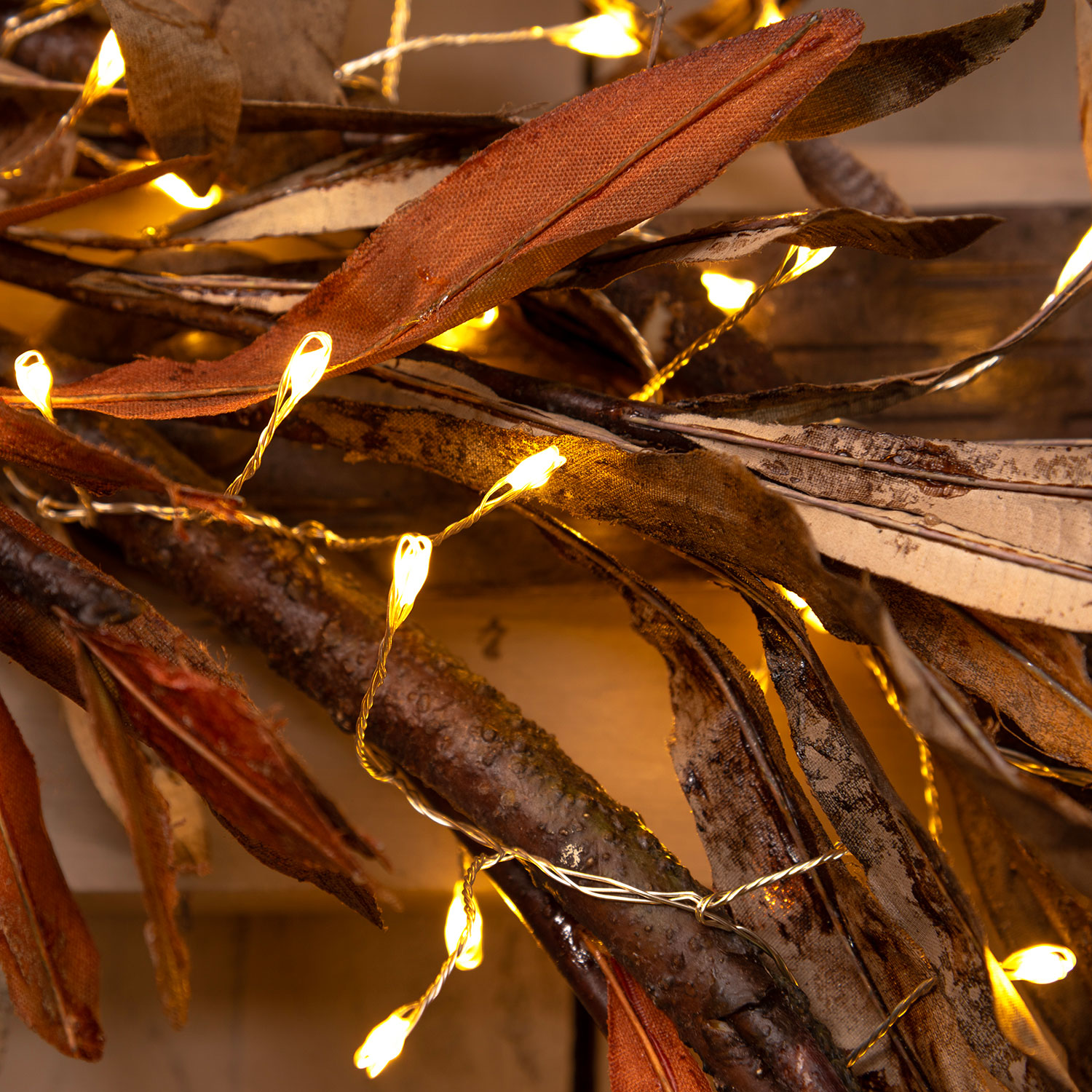 Guirnalda Mini Festón de Luces a pilas 3 m, 150 microled blanco cálido, cable metal plata 9 Guirnalda Mini Festón de Luces a pilas 3 m, 150 microled blanco cálido, cable metal plata 9