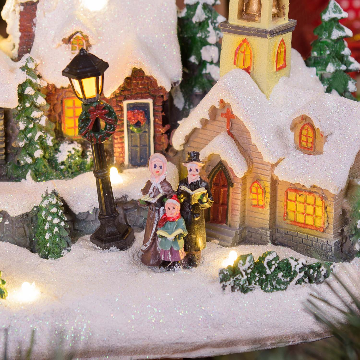 Village Enneigé avec Eglise et Père Noël sur Traîneau Volant avec Rennes en mouvement, h 23 cm, mélodies de Noël 10 Village Enneigé avec Eglise et Père Noël sur Traîneau Volant avec Rennes en mouvement, h 23 cm, mélodies de Noël 10