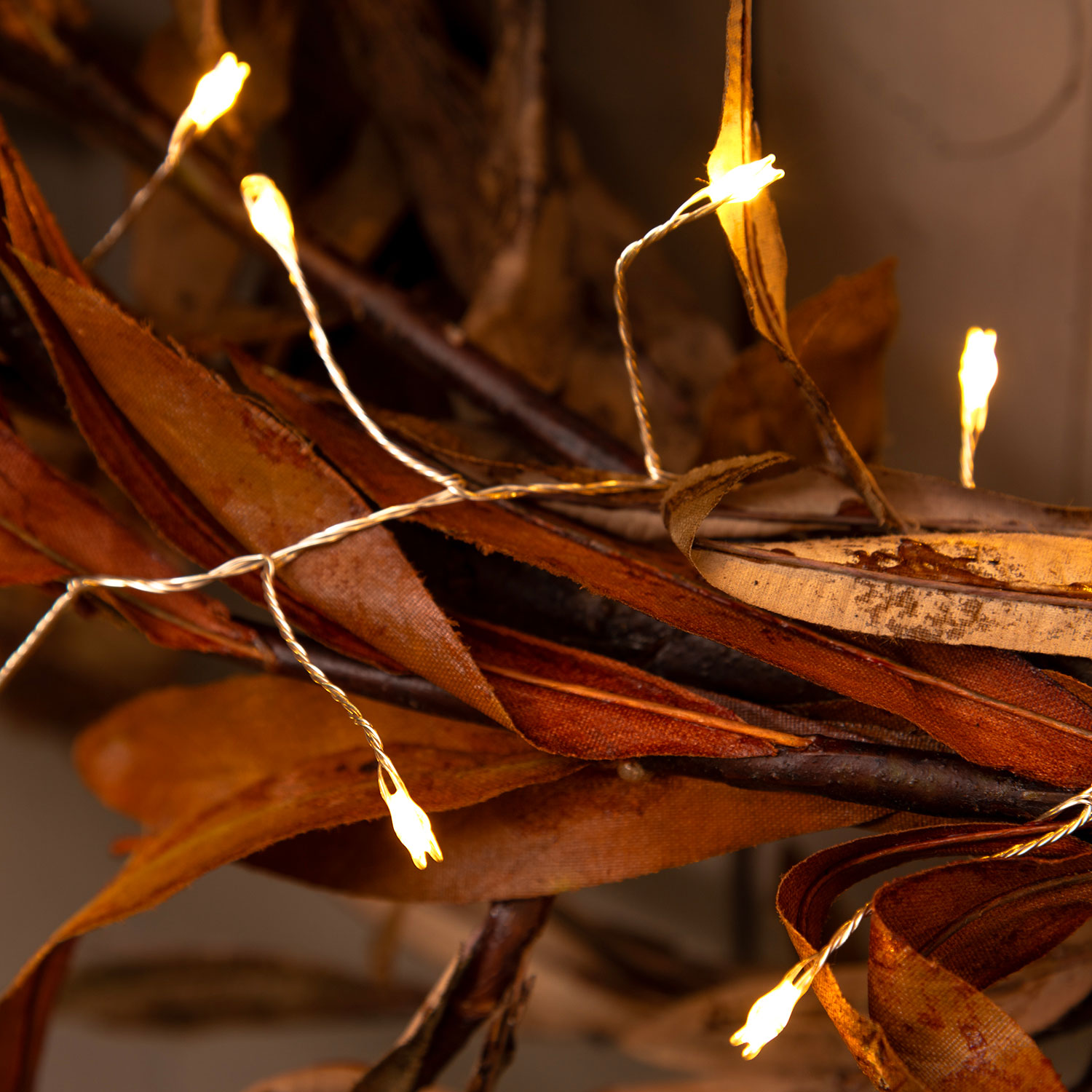 Guirnalda Mini Festón de Luces a pilas 3 m, 150 microled blanco cálido, cable metal plata 10 Guirnalda Mini Festón de Luces a pilas 3 m, 150 microled blanco cálido, cable metal plata 10