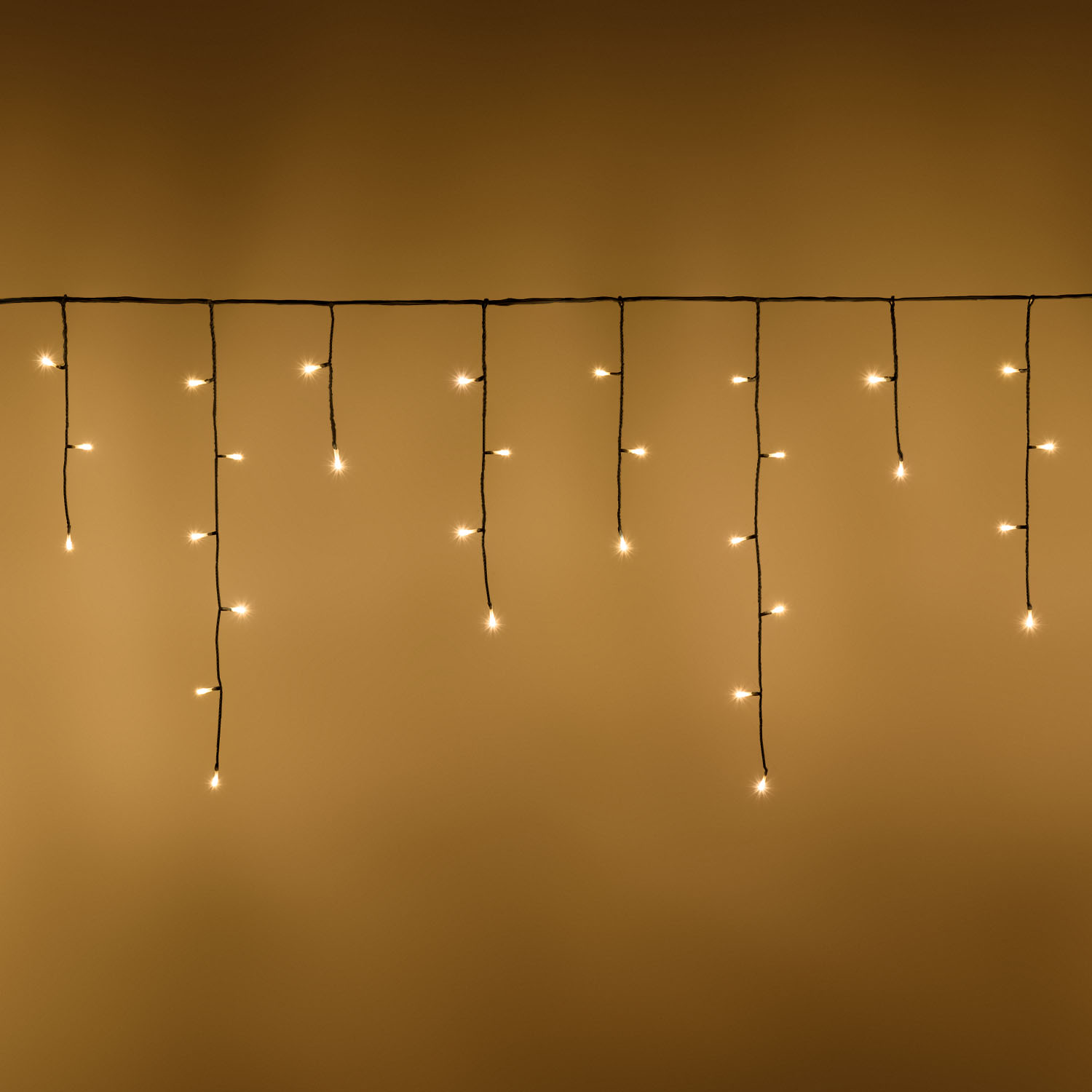Stalattite 7,68 x h 0,6 m, 180 led bianco caldo, cavo nero