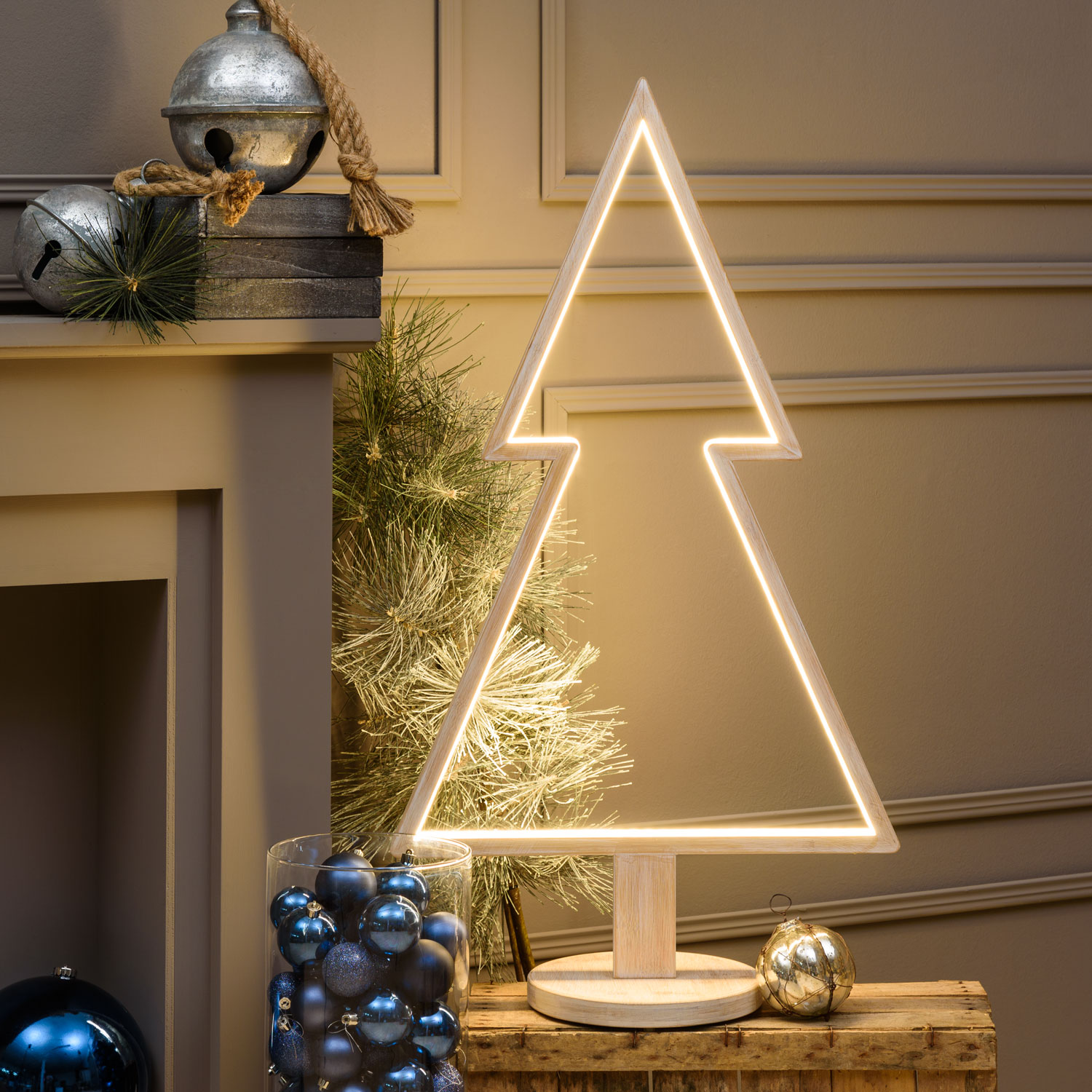 Sapin de Noël avec base en bois blanchi, 90 cm, led RGB et Blanc Chaud 12 Sapin de Noël avec base en bois blanchi, 90 cm, led RGB et Blanc Chaud 12