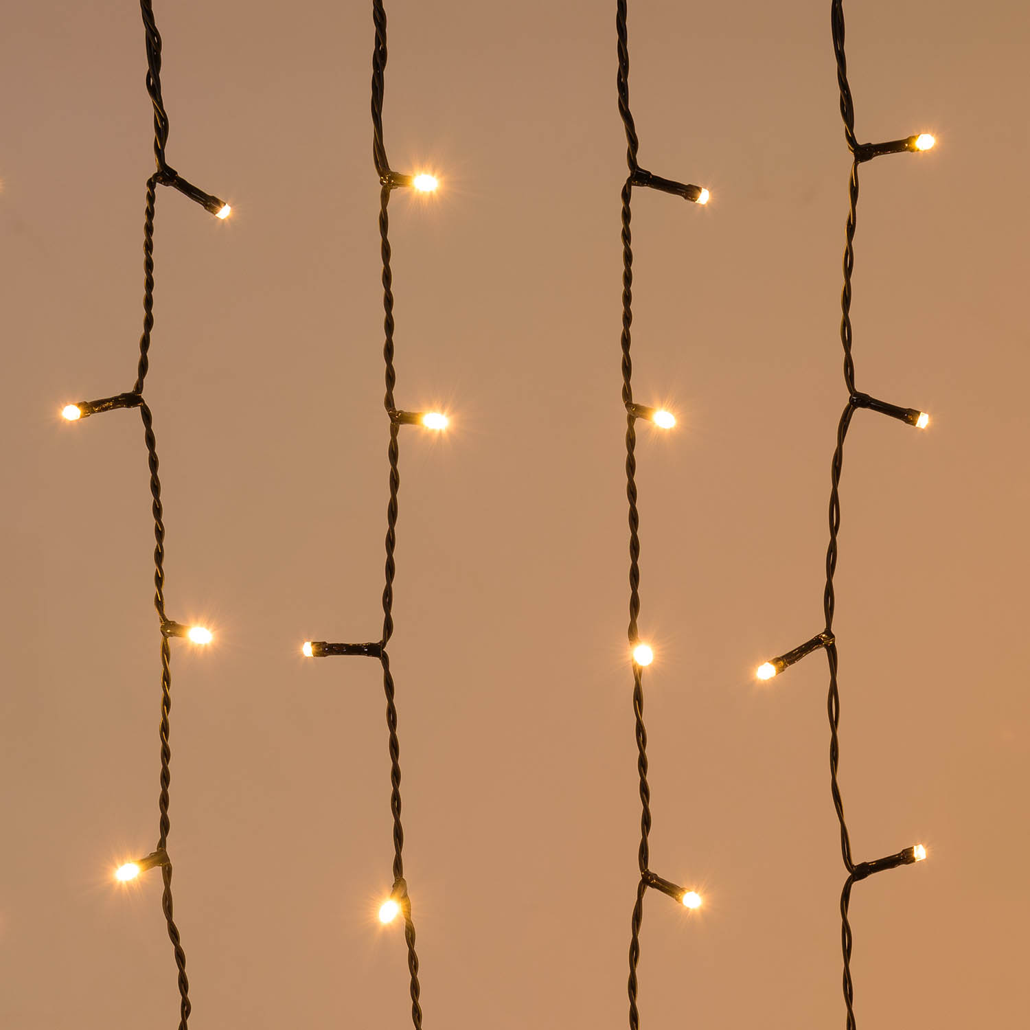 Stalactite 3,5 x h 0,85 m, 432 led blanc chaud, câble noir, prolongeable 3