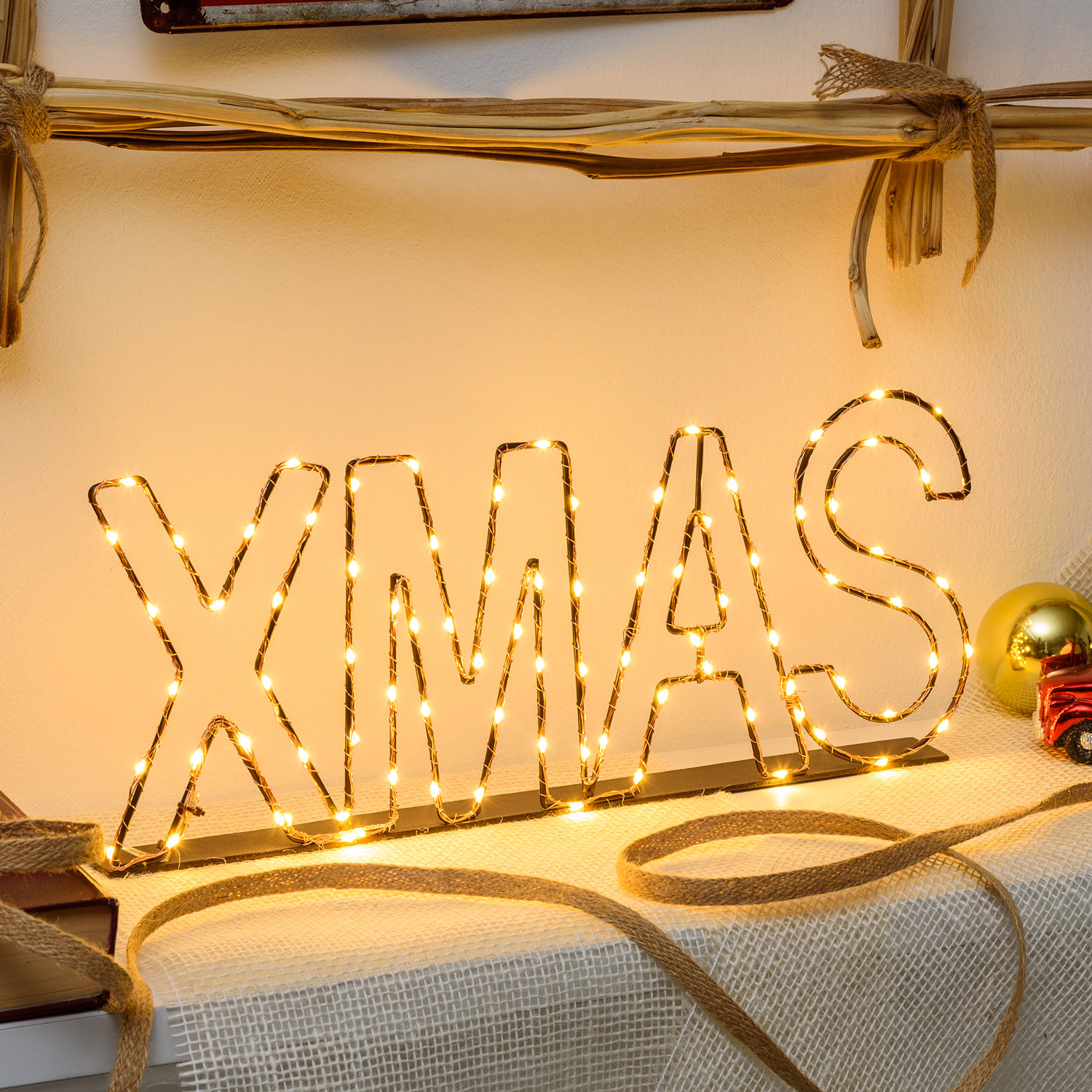 Leuchtschrift XMAS 38 x h 15 cm, 90 Micro LEDs warmweiß Leuchtschrift XMAS 38 x h 15 cm, 90 Micro LEDs warmweiß