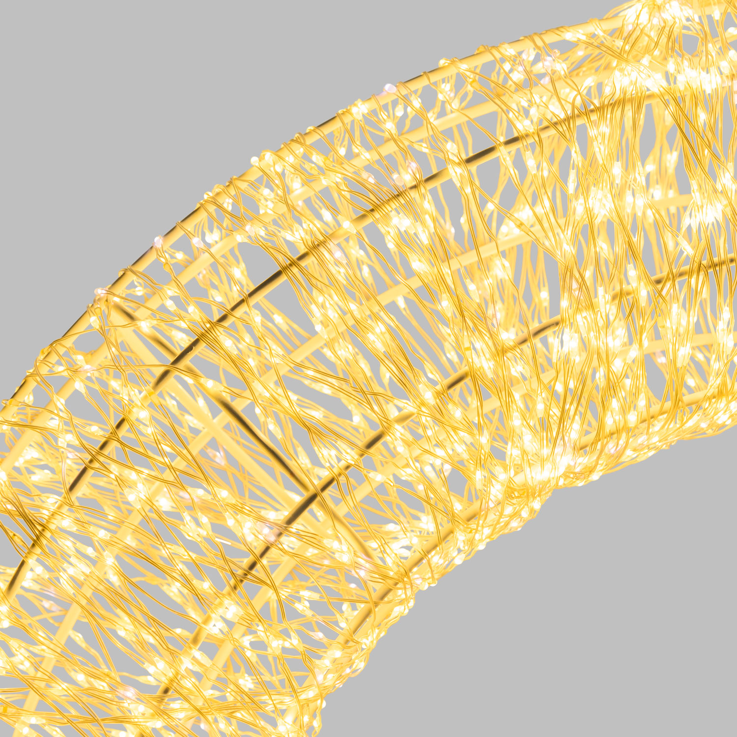 Couronne Blanche en 3D, Ø 75 cm, 6000 Microled haute densité blanc chaud et froid, utilisation en intérieur 7 Couronne Blanche en 3D, Ø 75 cm, 6000 Microled haute densité blanc chaud et froid, utilisation en intérieur 7