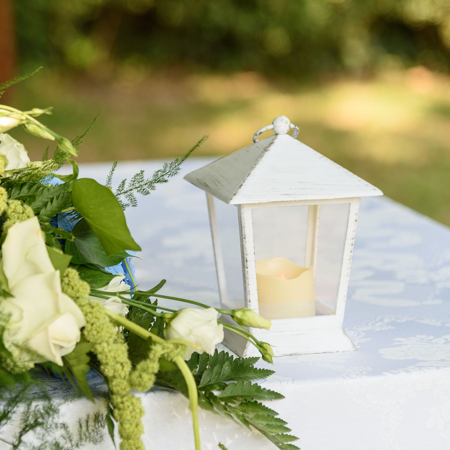 Laterne Antikweiß h 17 cm mit LED-Kerze 4 Laterne Antikweiß h 17 cm mit LED-Kerze 4