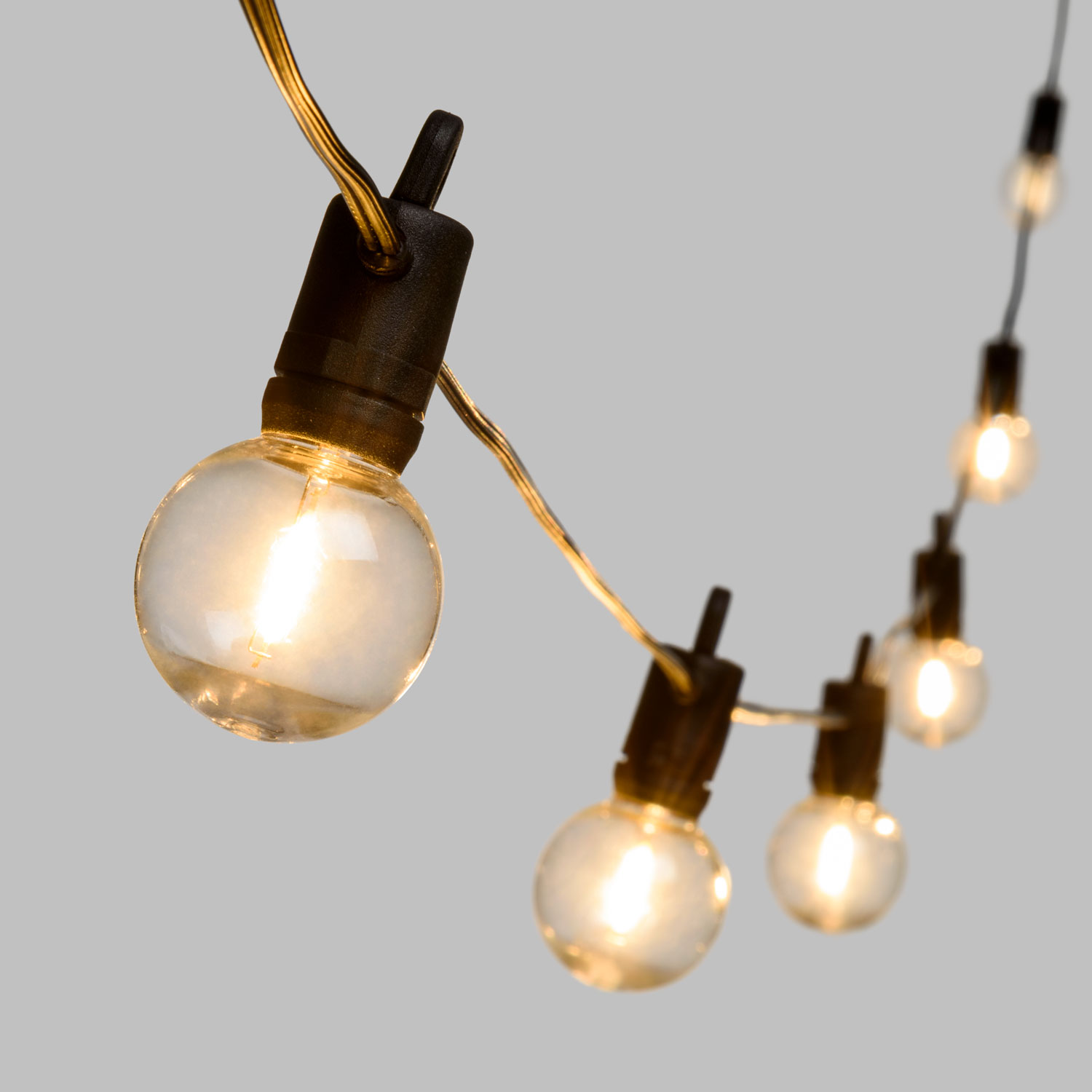 16m Festoon Lights, 40 Ø 40mm clear bulbs, warm white LED, black cable, extendable 16m Festoon Lights, 40 Ø 40mm clear bulbs, warm white LED, black cable, extendable