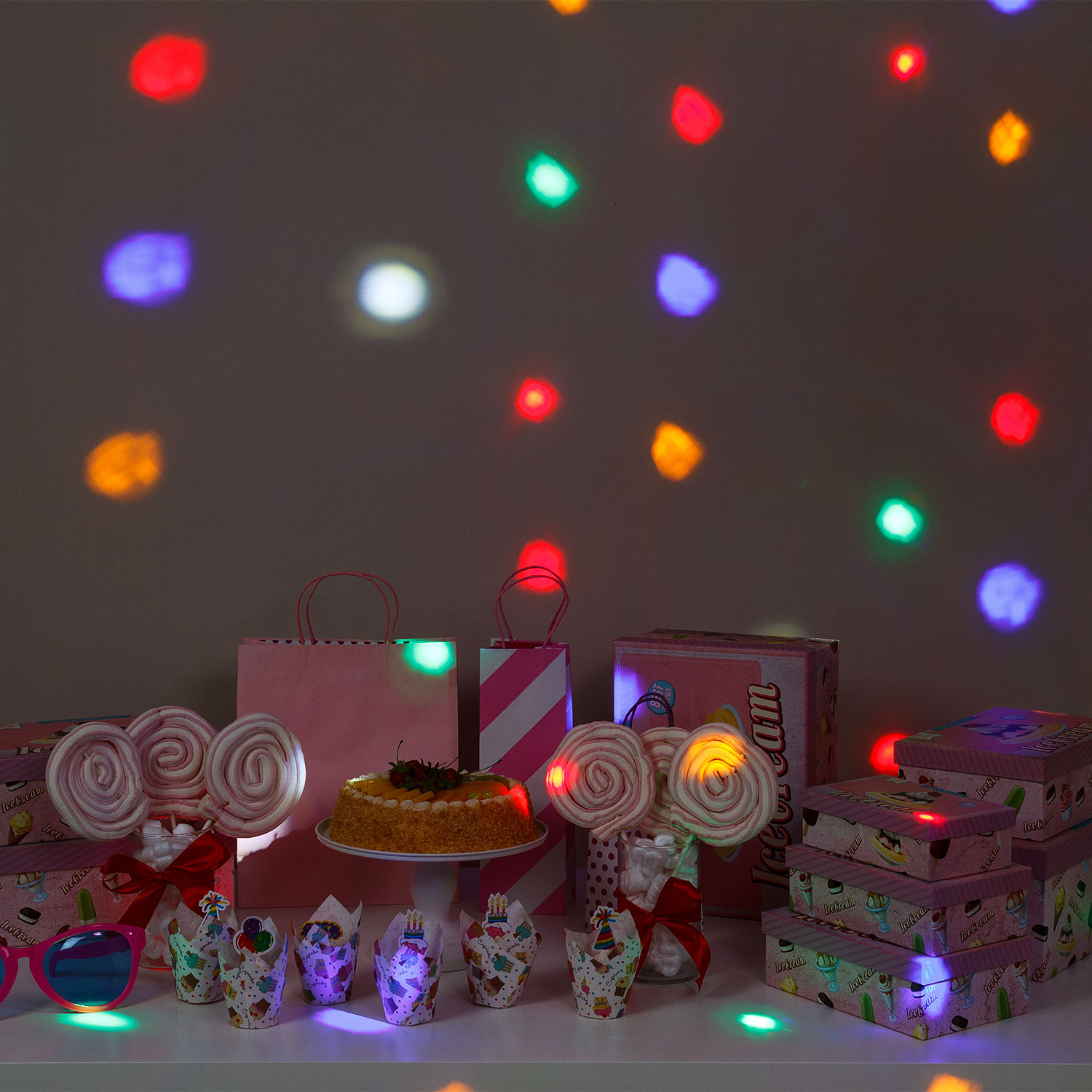 Projecteur Disco tournant à Led avec jeux de lumière 3 Projecteur Disco tournant à Led avec jeux de lumière 3