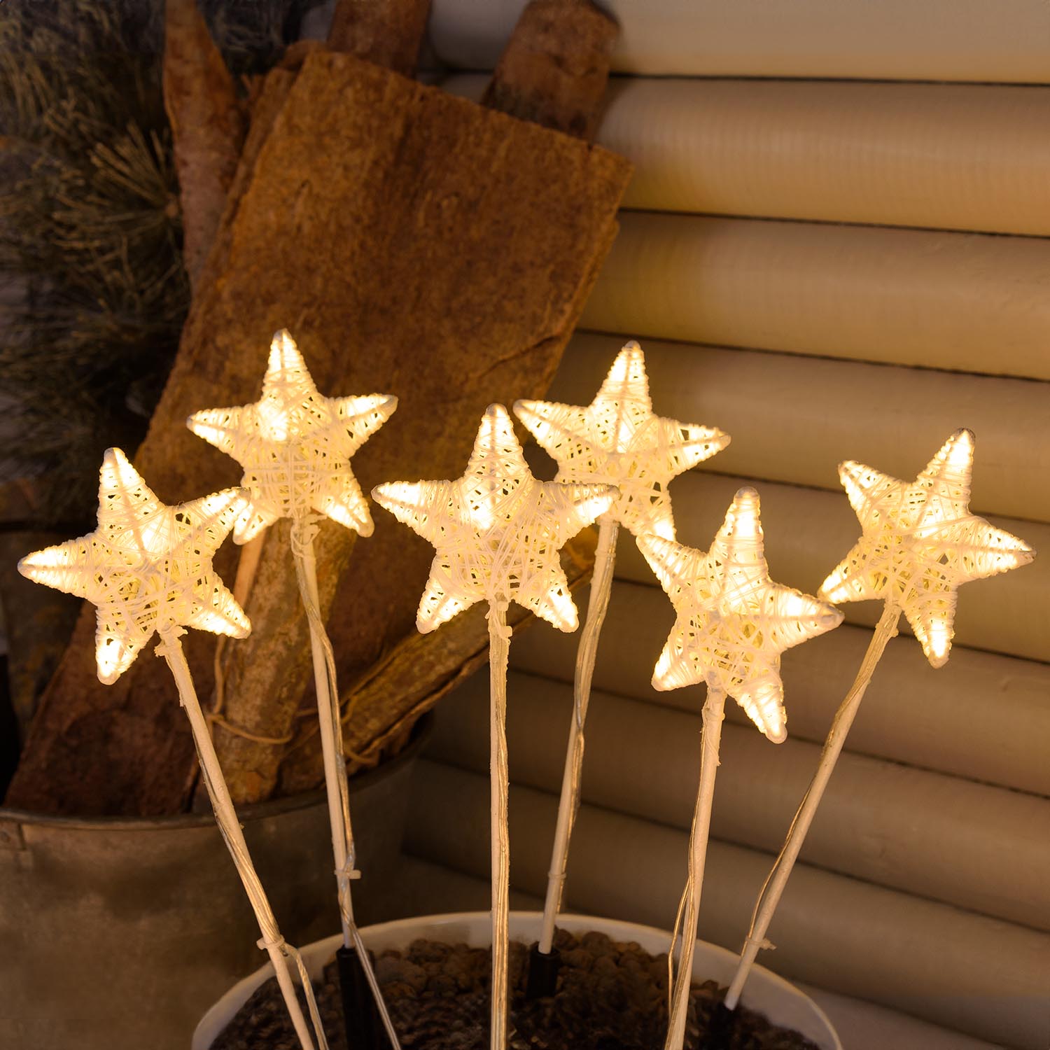 Lot de 6 Étoiles 3D Ø 10 cm avec piquet, 36 aux deux couleurs LED blanc chaud et froid 3 Lot de 6 Étoiles 3D Ø 10 cm avec piquet, 36 aux deux couleurs LED blanc chaud et froid 3