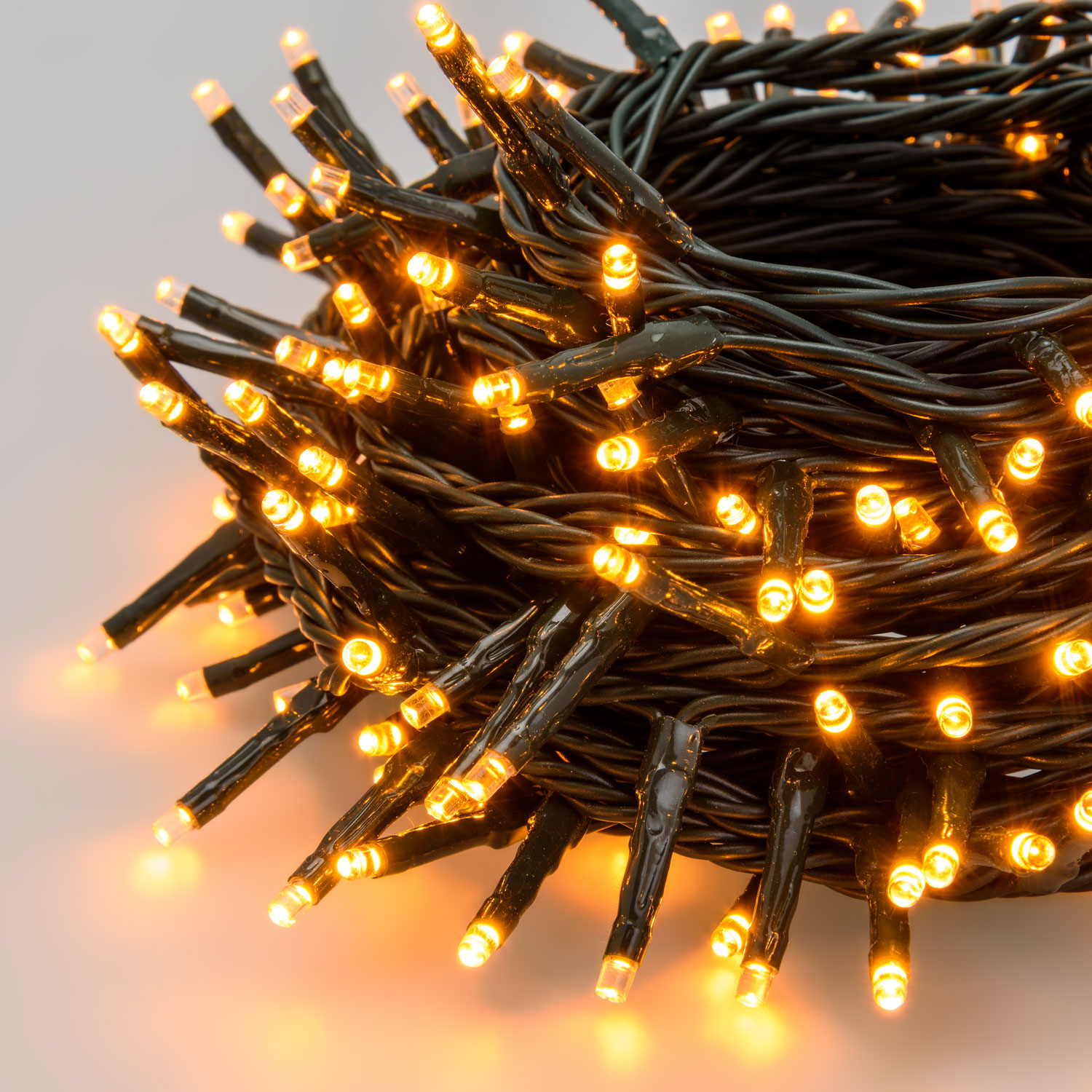Smart Connect Lichterkette, 10 m, 200 MiniLEDs extra warmweiß, grünes Kabel 6 Smart Connect Lichterkette, 10 m, 200 MiniLEDs extra warmweiß, grünes Kabel 6