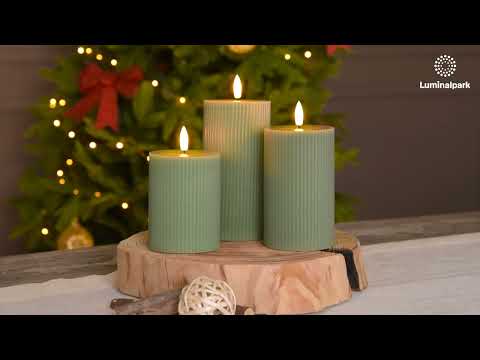 Set 3 velas a rayas, cera verde, llama 3D con mecha 2