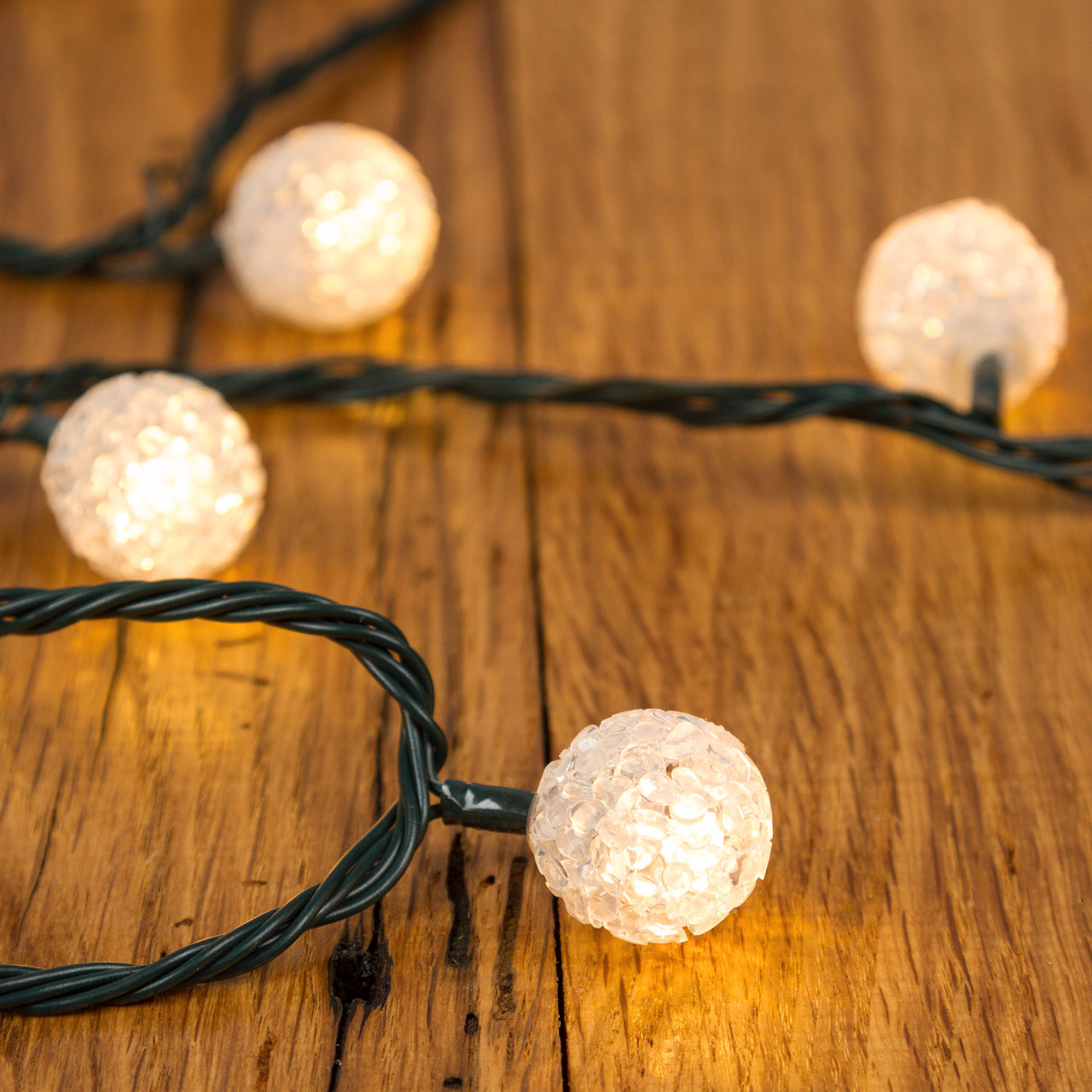 Dekolichterkette 6 m, 40 Mini Kugeln mit warmweißen LEDs 1 Dekolichterkette 6 m, 40 Mini Kugeln mit warmweißen LEDs 1