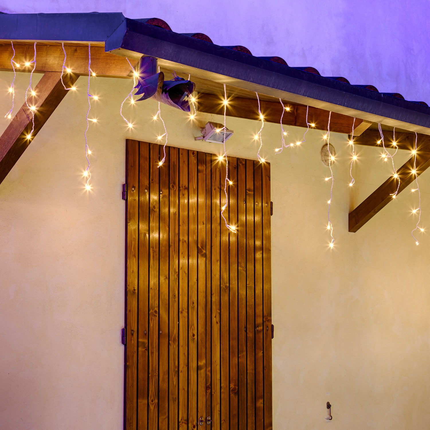 Estalactitas de luces Led 10,8 x h. 0,6 m 3 Estalactitas de luces Led 10,8 x h. 0,6 m 3