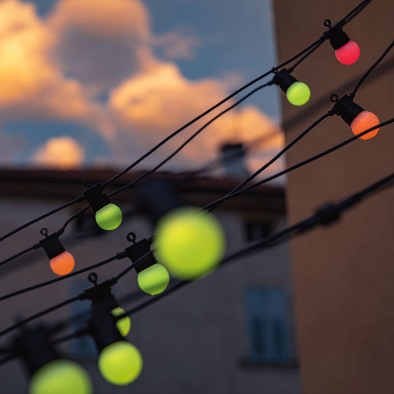 Catena Twinkly Party Light Festoon, 40 sfere RGB, 20 metri 9 Catena Twinkly Party Light Festoon, 40 sfere RGB, 20 metri 9