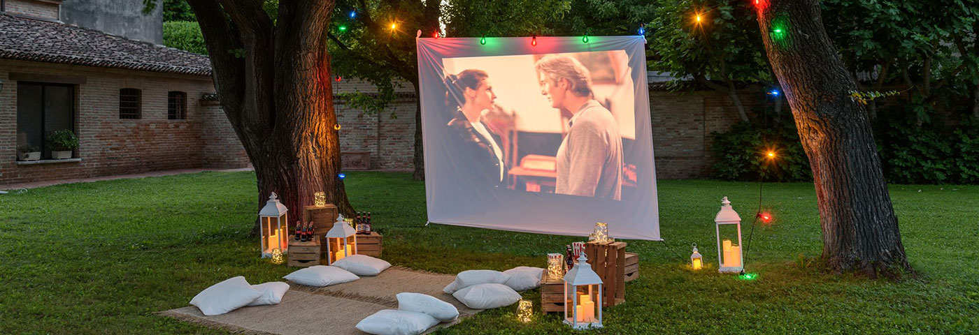 Cinema all'aperto nel tuo giardino Cinema all'aperto nel tuo giardino