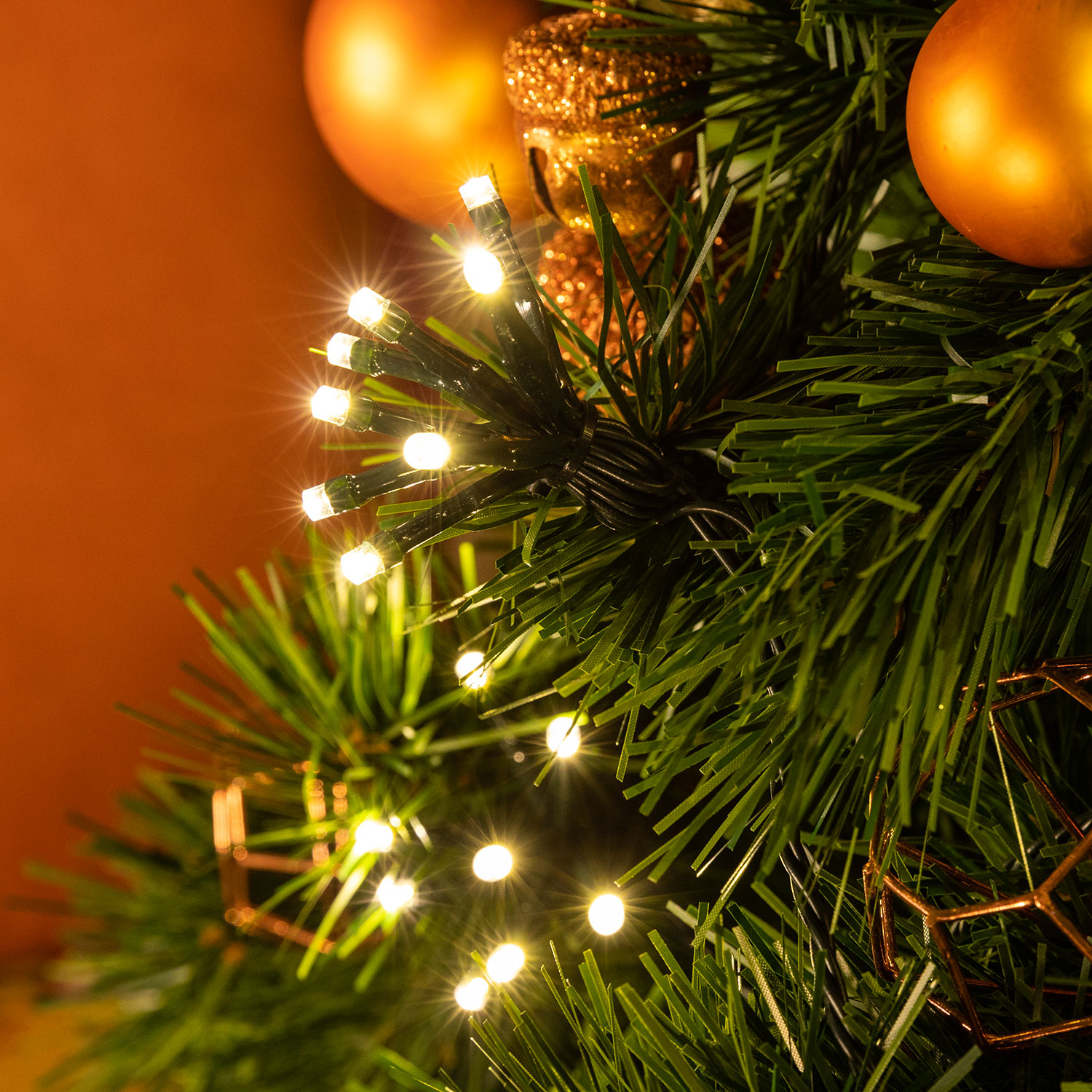 Bunch Lichterkette, 40 Büschel von je 8 warmweiße LEDs, 16 m Bunch Lichterkette, 40 Büschel von je 8 warmweiße LEDs, 16 m