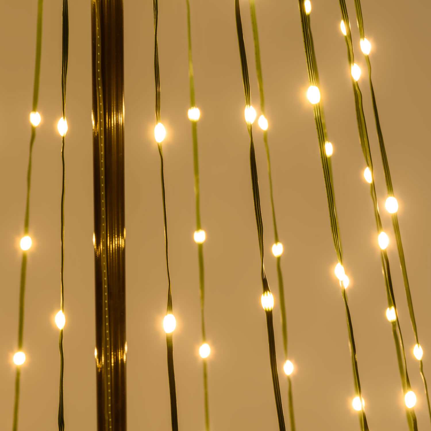Faltbarer Kegelbaum, h. 240 cm, Pixel LEDs kalt- und warmweiß, grünes Kabel 8 Faltbarer Kegelbaum, h. 240 cm, Pixel LEDs kalt- und warmweiß, grünes Kabel 8