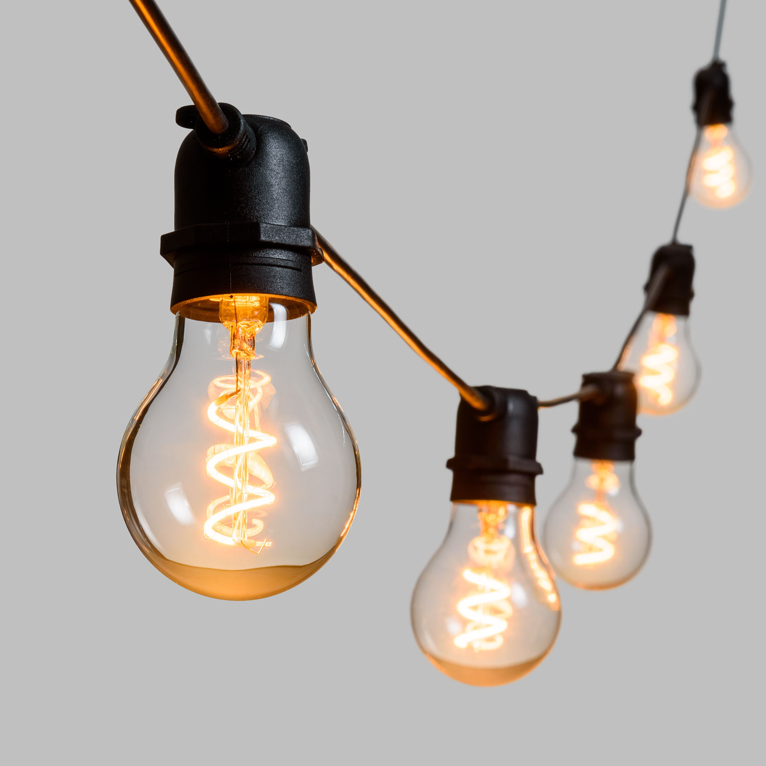Catena 5 m, 10 lampadine goccia Ø 60 mm, led bianco caldo a spirale, prolungabile Catena 5 m, 10 lampadine goccia Ø 60 mm, led bianco caldo a spirale, prolungabile