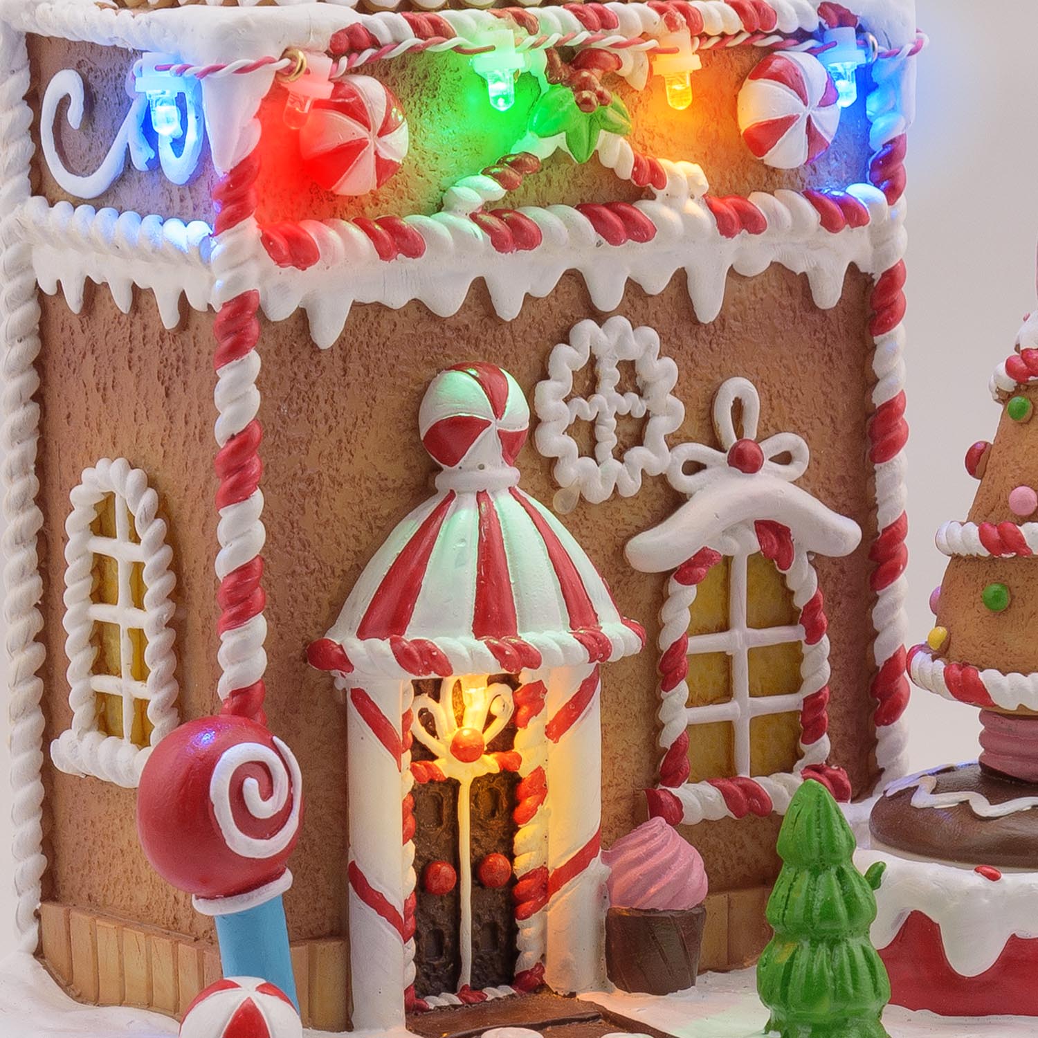Pueblo de Navidad en poliresina, Casa de Jengibre con Árbol giratorio, 20 cm, músicas navideñas 5