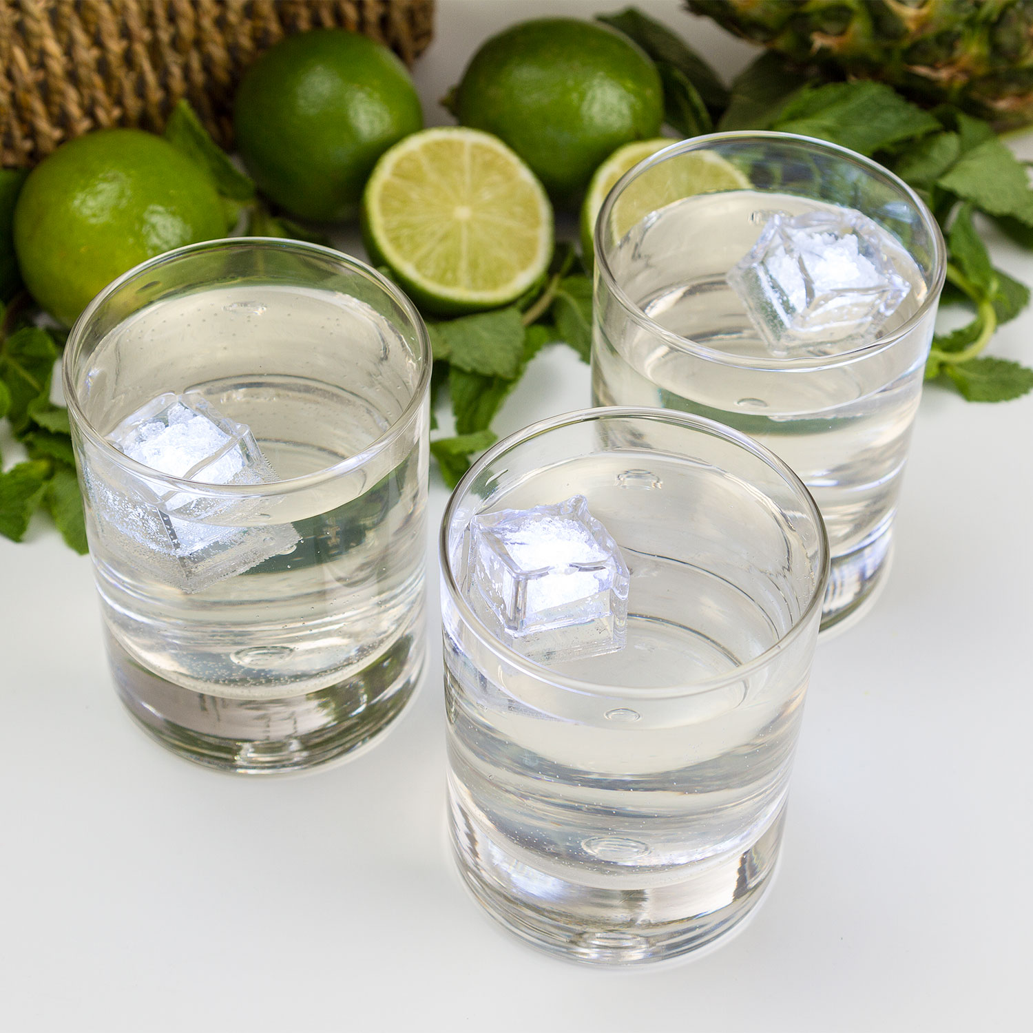 Set of 8 Floating Ice Cubes, White LEDs 7 Set of 8 Floating Ice Cubes, White LEDs 7