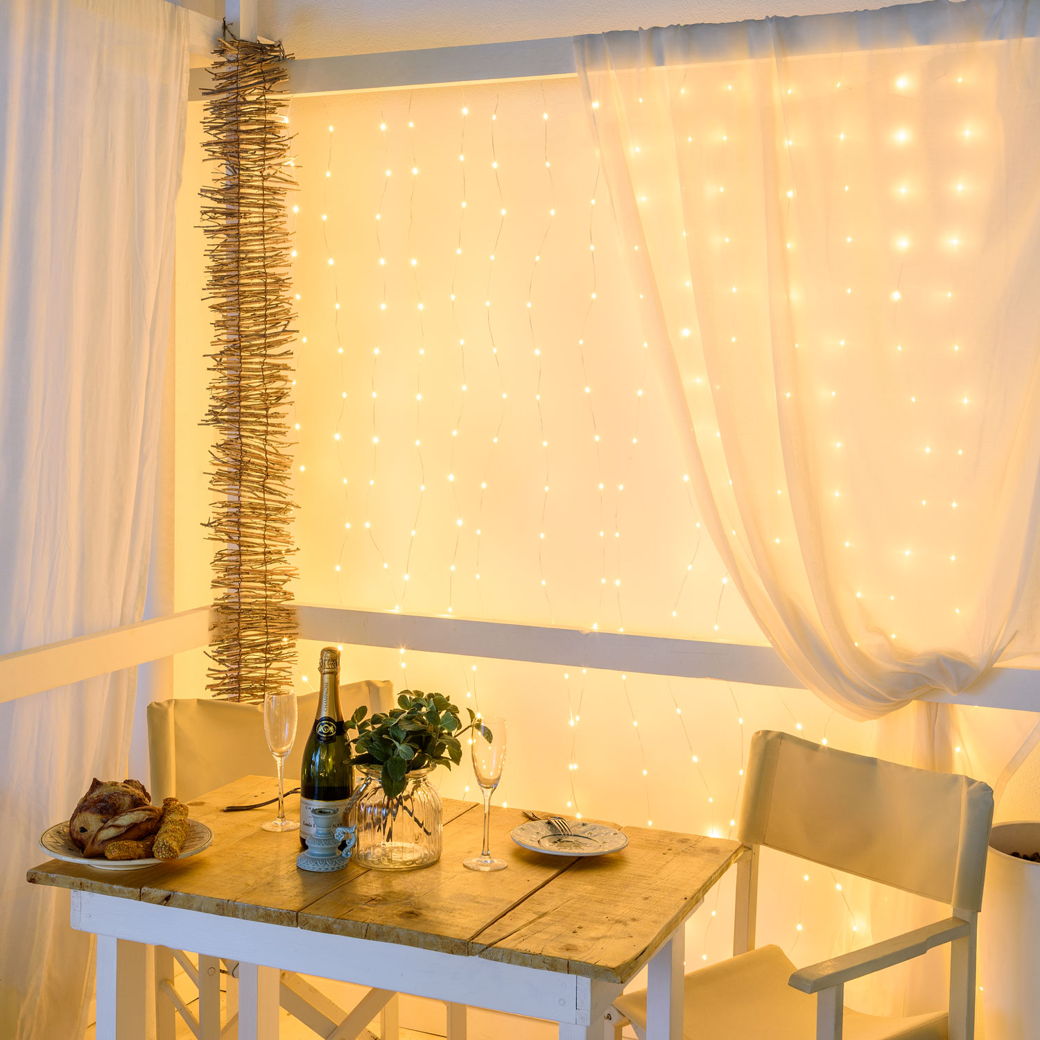 Lichtervorhang MicroLED PRO 1,5 x h 2 m, 300 Micro LEDs extra warmweiß, erweiterbar 2 Lichtervorhang MicroLED PRO 1,5 x h 2 m, 300 Micro LEDs extra warmweiß, erweiterbar 2