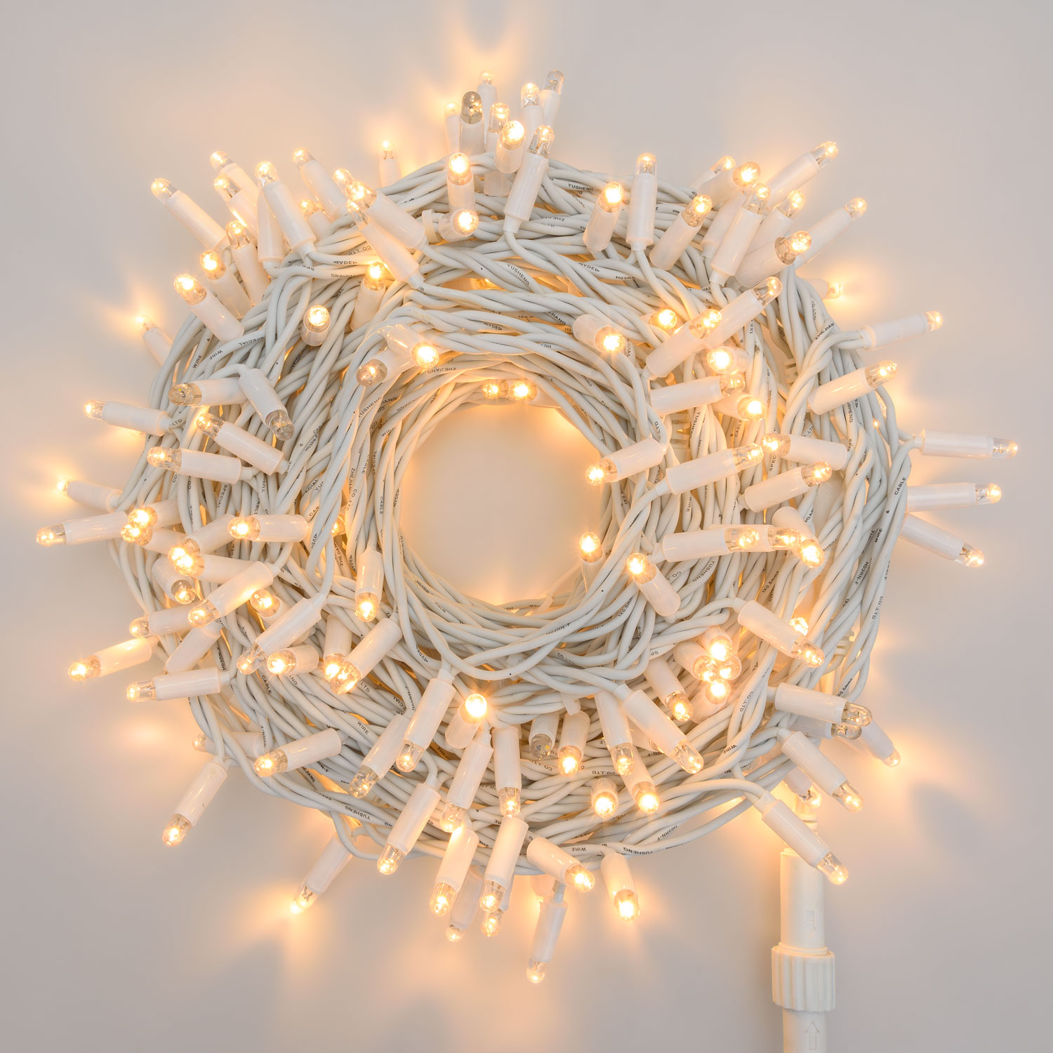 Lichterkette 20 m, 200 MaxiLEDs warmweiß, weißes Kabel Lichterkette 20 m, 200 MaxiLEDs warmweiß, weißes Kabel