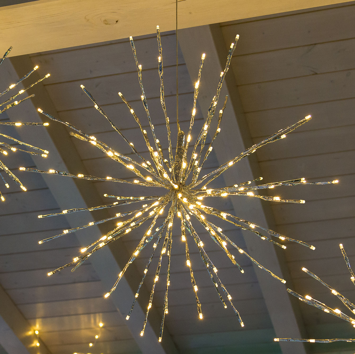 Silberner TWIGball, h 60 cm, 200 LEDs warmweiß Silberner TWIGball, h 60 cm, 200 LEDs warmweiß