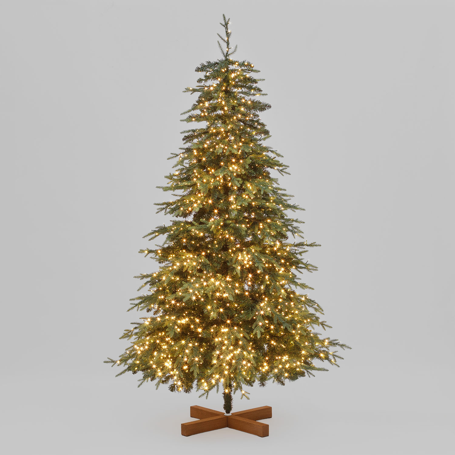 Albero Deluxe in finto pino 225 cm, 3850 miniled integrati bianco caldo 1
