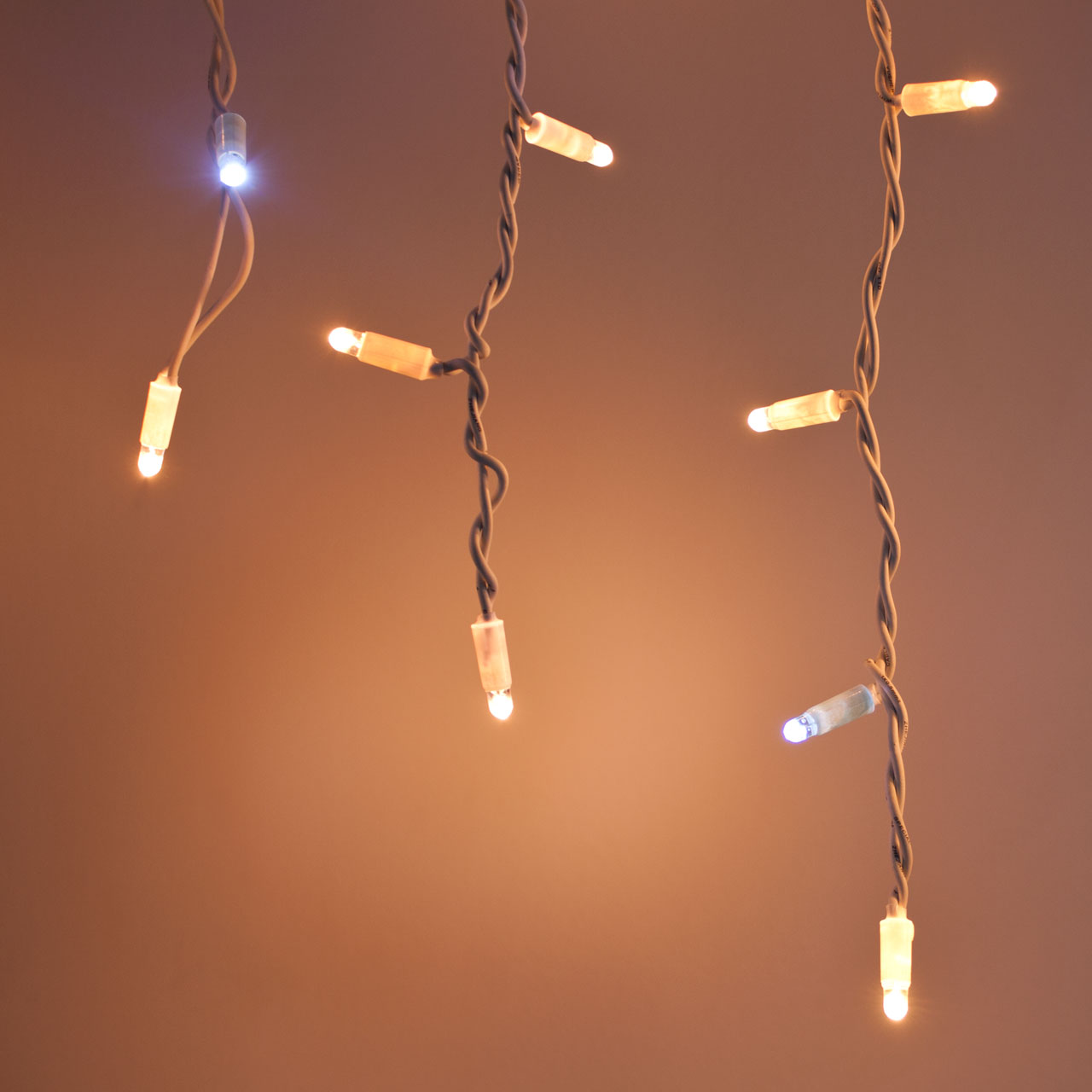 Stalactite 3 x h. 0,5 m, 114 MaxiLED blanc chaud et blanc froid, IP67 3 Stalactite 3 x h. 0,5 m, 114 MaxiLED blanc chaud et blanc froid, IP67 3