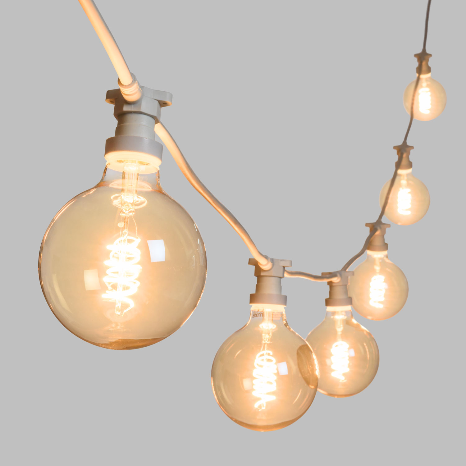 5m Lichterkette, 8 LED Globo Birnen 4 Watt Ø 125 mm, Spiral, weißes Kabel, erweiterbar 4 5m Lichterkette, 8 LED Globo Birnen 4 Watt Ø 125 mm, Spiral, weißes Kabel, erweiterbar 4