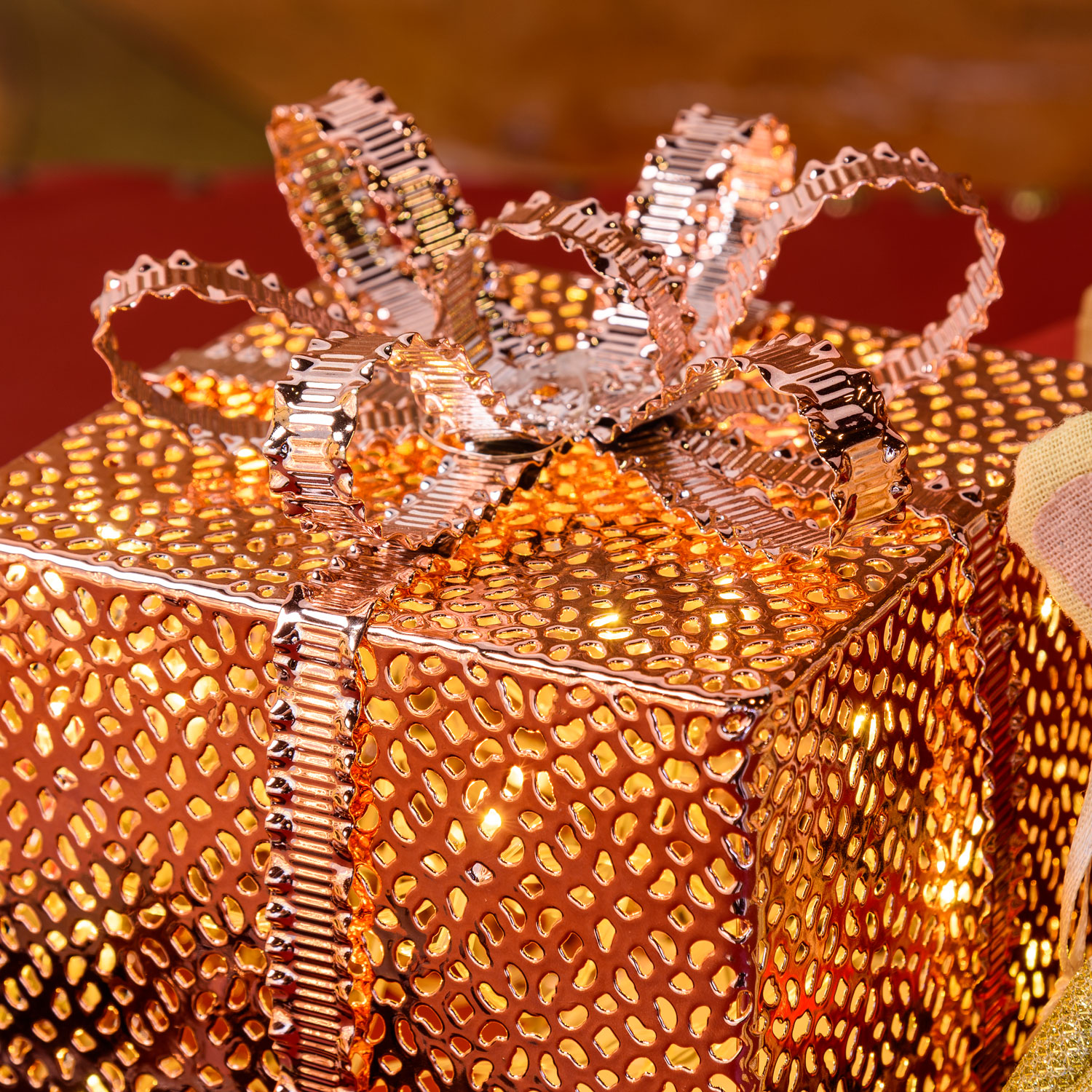 Kupferfarbenes LED Geschenkpaket h 16,5 cm, warmweiß 5 Kupferfarbenes LED Geschenkpaket h 16,5 cm, warmweiß 5