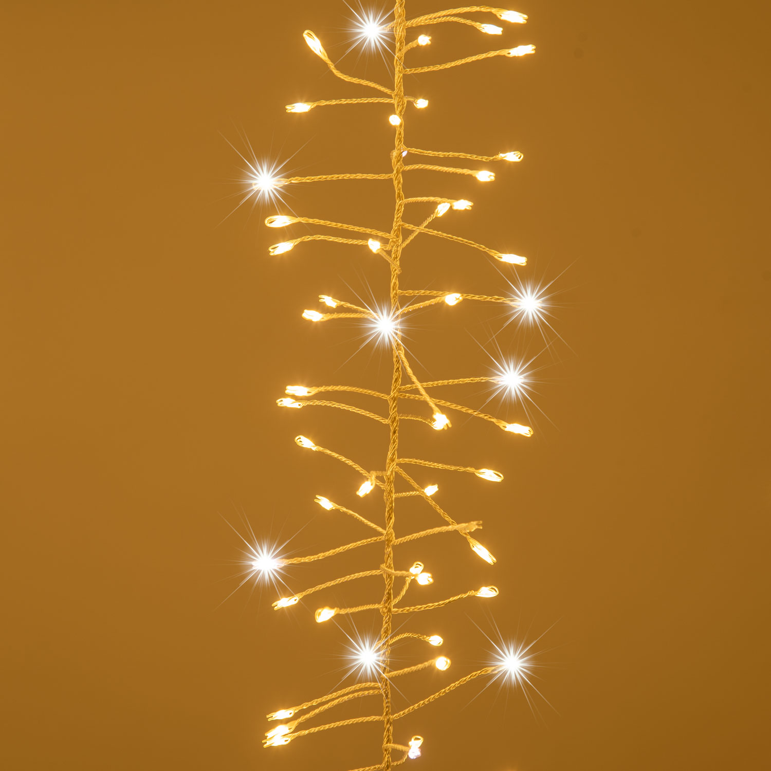 Icicle 16 cluster strings, 3 x h 0,75 m, 200 microled warm white 4 Icicle 16 cluster strings, 3 x h 0,75 m, 200 microled warm white 4