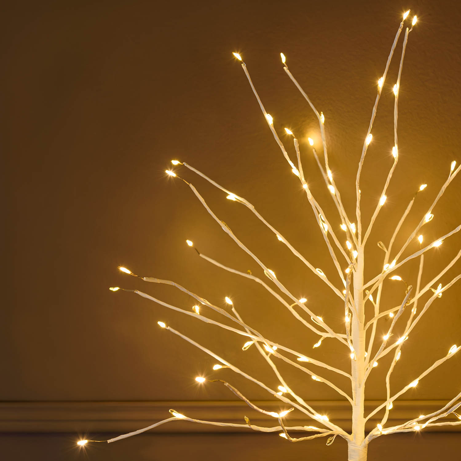 White Linden Branch Tree, h 0.45 m, 108 Warm White MicroLEDs, Indoor use 3 White Linden Branch Tree, h 0.45 m, 108 Warm White MicroLEDs, Indoor use 3