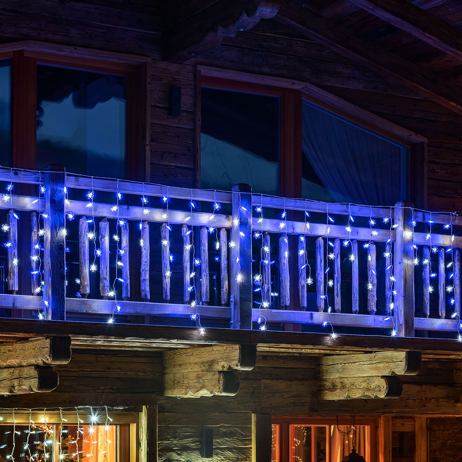 3,75 x h 1m, 136 White and Blu LEDs with Snowflake Icicle 3,75 x h 1m, 136 White and Blu LEDs with Snowflake Icicle