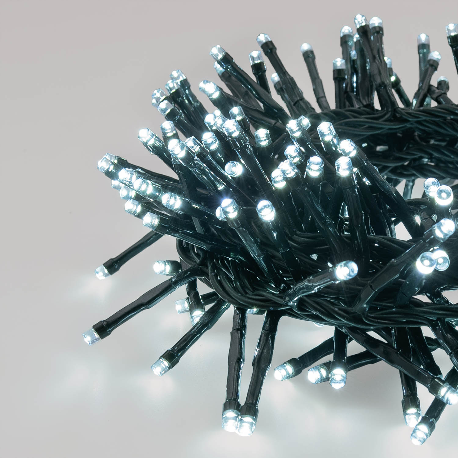MiniCluster Lichterkette Connect+ 8 m, 400 LEDs Kaltweiß, grünes Kabel, verlängerbar 2 MiniCluster Lichterkette Connect+ 8 m, 400 LEDs Kaltweiß, grünes Kabel, verlängerbar 2