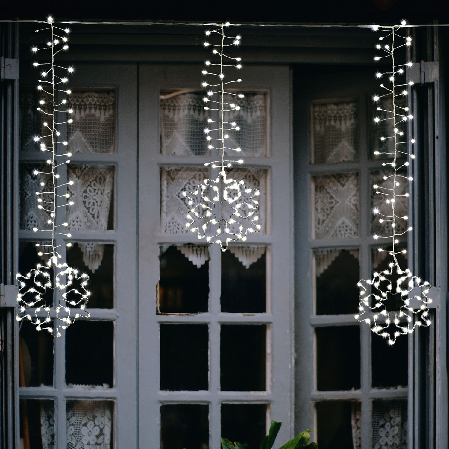 Stalattite decorata con cristalli di neve 3,2 x h 0,8 m, 728 microled bianco freddo 8 Stalattite decorata con cristalli di neve 3,2 x h 0,8 m, 728 microled bianco freddo 8