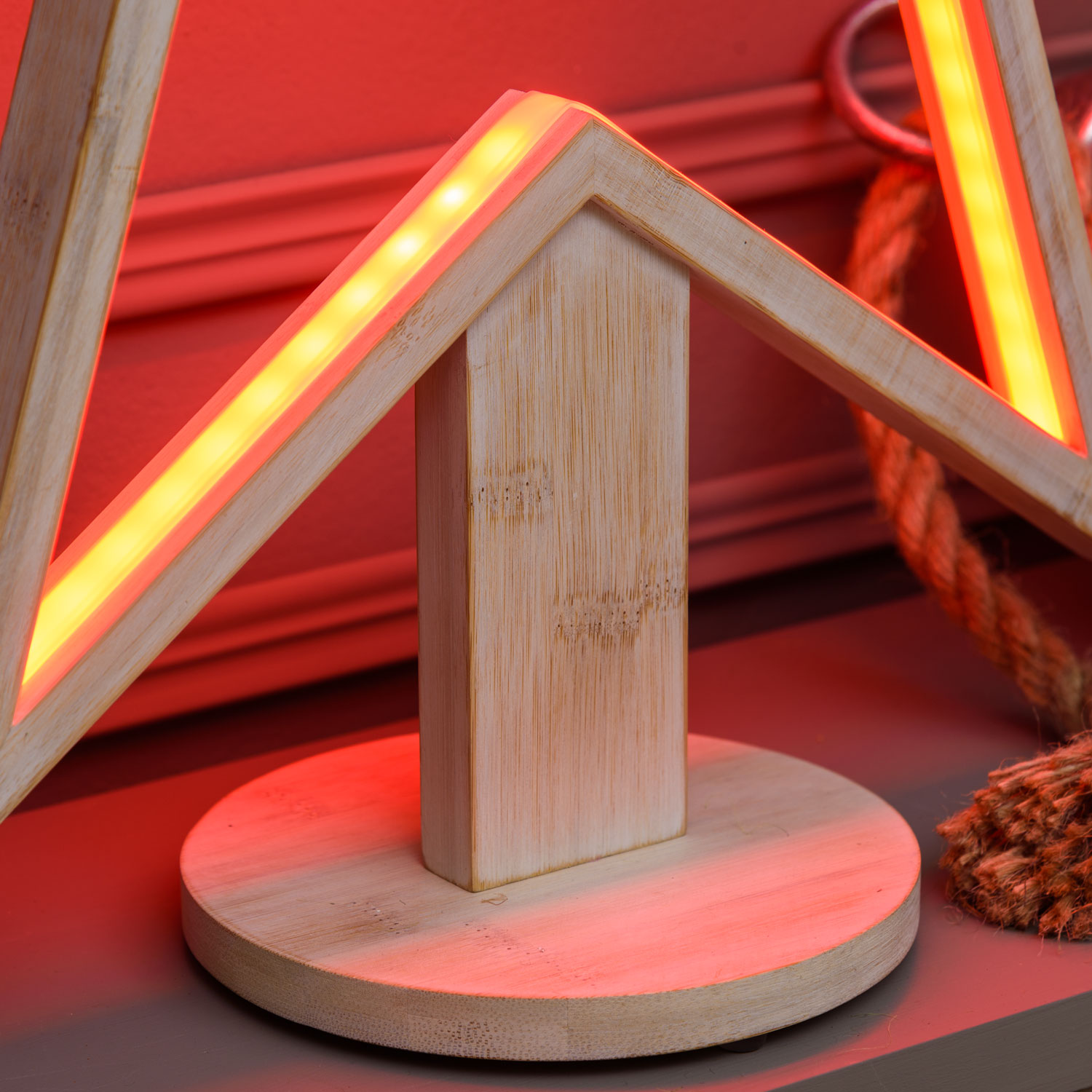 Étoile avec base en bois blanchi, 55 cm, led RGB et Blanc Chaud 12 Étoile avec base en bois blanchi, 55 cm, led RGB et Blanc Chaud 12