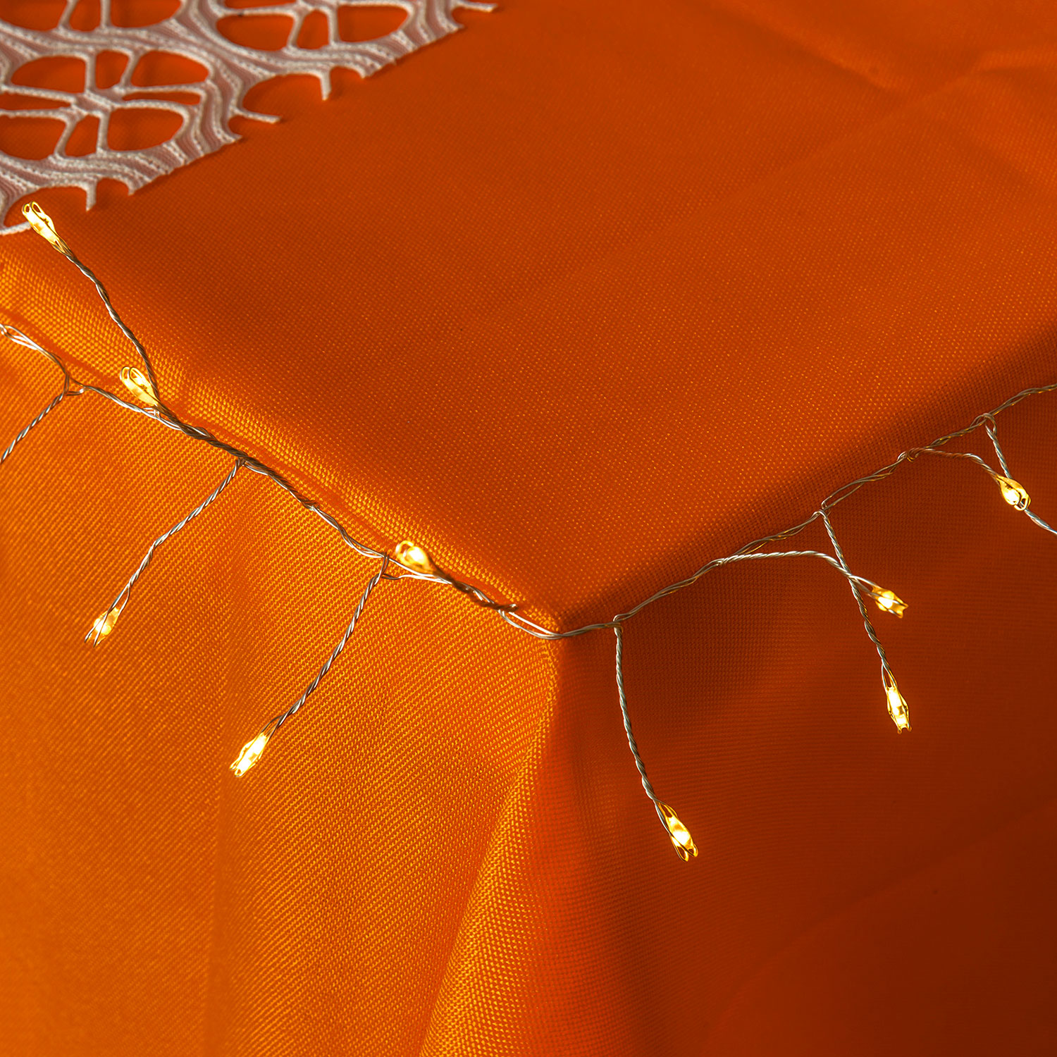 Guirnalda Mini Festón de Luces a pilas 3 m, 150 microled blanco cálido, cable metal plata 8 Guirnalda Mini Festón de Luces a pilas 3 m, 150 microled blanco cálido, cable metal plata 8